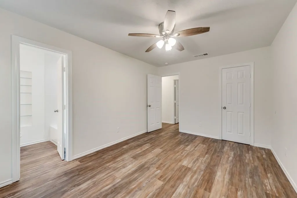 Single Family Residence For Rent in Dallas County , 901 Hudson Drive, Garland, Texas 75043, 3 Bedroom, 2 Bathroom, 2 Garage spaces, 1,221 Sqft, built in 1969, mls#21311251, Real Estate Agent in Garland, Homes For Rent in Dallas county, Homes For Rent in Garland, Realtor in Garland Texas, Real Estate Brokerage Independent Realty Texas, Luminita Cordes Realtor