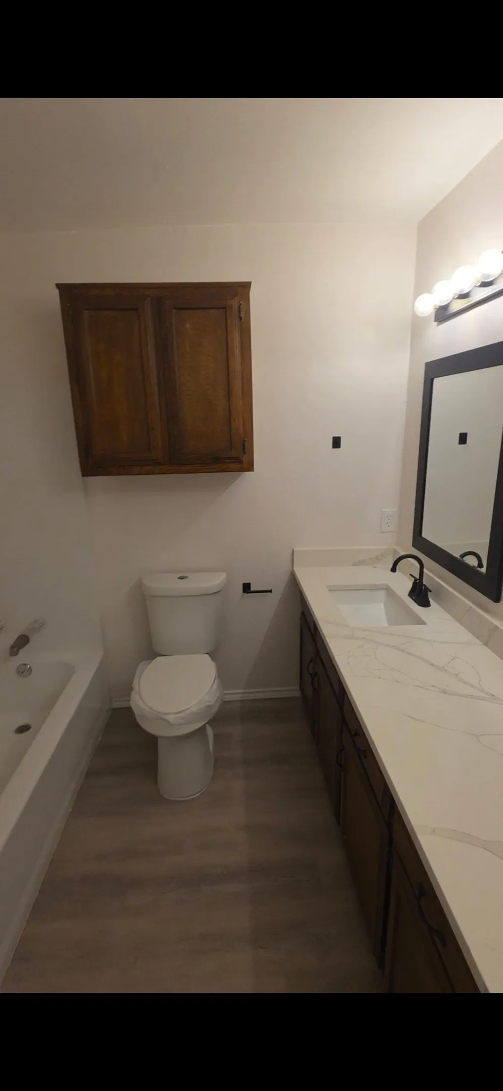 Townhouse For Sale in Dallas County , 137 Graystone Place, Duncanville, Texas 75137, 2 Bedrooms, 2 Bathrooms, Garage spaces, 1,024 Sqft, built in 1982, Price $195,000, mls#21305648, Real Estate Agent in Duncanville, Homes For Sale in Dallas county, Homes For Sale in Duncanville, Realtor in Duncanville Texas, Real Estate Brokerage Independent Realty Texas, Luminita Cordes Realtor