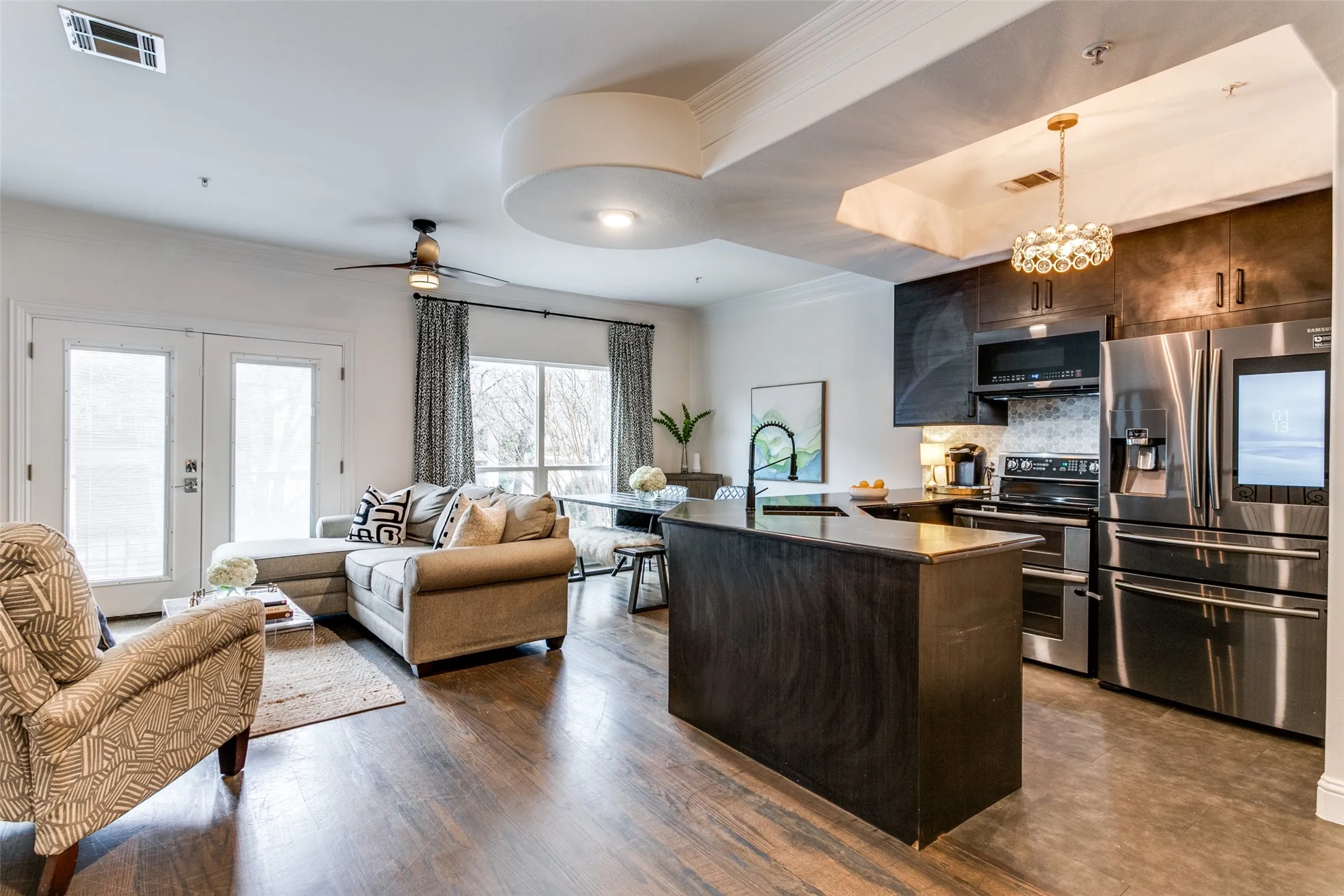 For Sale in Dallas County , 5702 Hudson Street 2, Dallas, Texas 75206, 2 Bedrooms, 3 Bathrooms, 2 Garage spaces, 1,235 Sqft, built in 2005, Price $460,000, mls#21311258, Real Estate Agent in Dallas, Homes For Sale in Dallas county, Homes For Sale in Dallas, Realtor in Dallas Texas, Real Estate Brokerage Independent Realty Texas, Luminita Cordes Realtor
