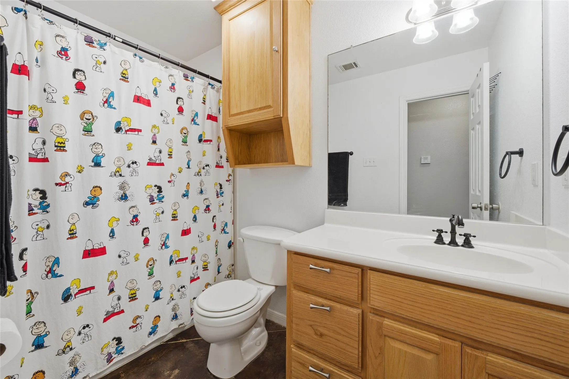 Single Family Residence For Sale in Limestone County , 1727 LCR 124, Mount Calm, Texas 76673, 4 Bedroom, 2 Bathroom, Garage spaces, 1,999 Sqft, built in 2006, mls#21309973, Real Estate Agent in Mount Calm, Homes For Sale in Limestone county, Homes For Sale in Mount Calm, Realtor in Mount Calm Texas, Real Estate Brokerage Independent Realty Texas, Luminita Cordes Realtor