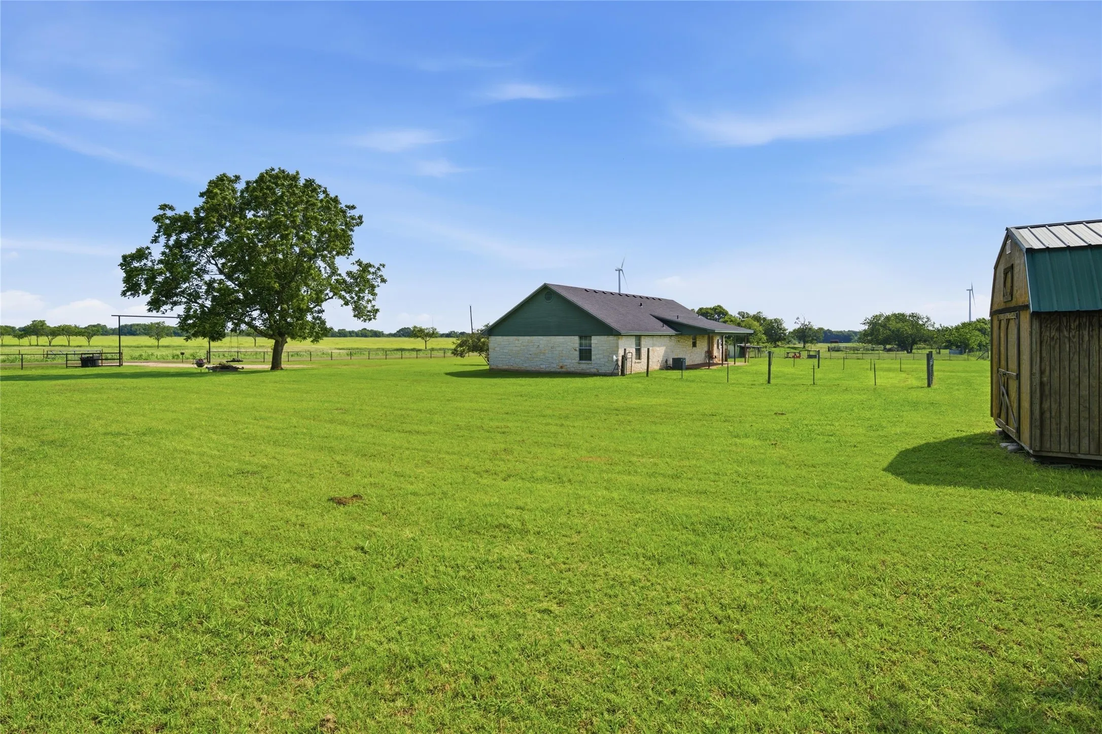 Single Family Residence For Sale in Limestone County , 1727 LCR 124, Mount Calm, Texas 76673, 4 Bedroom, 2 Bathroom, Garage spaces, 1,999 Sqft, built in 2006, mls#21309973, Real Estate Agent in Mount Calm, Homes For Sale in Limestone county, Homes For Sale in Mount Calm, Realtor in Mount Calm Texas, Real Estate Brokerage Independent Realty Texas, Luminita Cordes Realtor