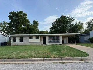 Single Family Residence For Sale in Tarrant County , 4628 Reed Street, Fort Worth, Texas 76119, 3 Bedroom, 2 Bathroom, Garage spaces, 1,147 Sqft, built in 1958, mls#21311275, Real Estate Agent in Fort Worth, Homes For Sale in Tarrant county, Homes For Sale in Fort Worth, Realtor in Fort Worth Texas, Real Estate Brokerage Independent Realty Texas, Luminita Cordes Realtor