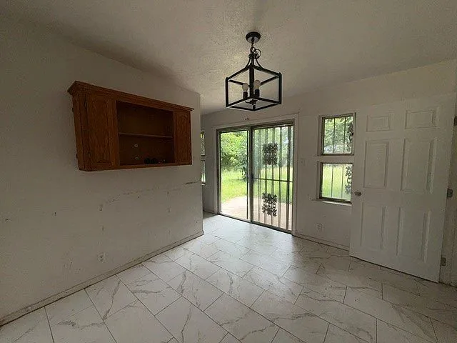 Single Family Residence For Sale in Tarrant County , 4628 Reed Street, Fort Worth, Texas 76119, 3 Bedroom, 2 Bathroom, Garage spaces, 1,147 Sqft, built in 1958, mls#21311275, Real Estate Agent in Fort Worth, Homes For Sale in Tarrant county, Homes For Sale in Fort Worth, Realtor in Fort Worth Texas, Real Estate Brokerage Independent Realty Texas, Luminita Cordes Realtor