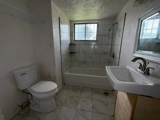 Single Family Residence For Sale in Tarrant County , 4628 Reed Street, Fort Worth, Texas 76119, 3 Bedroom, 2 Bathroom, Garage spaces, 1,147 Sqft, built in 1958, mls#21311275, Real Estate Agent in Fort Worth, Homes For Sale in Tarrant county, Homes For Sale in Fort Worth, Realtor in Fort Worth Texas, Real Estate Brokerage Independent Realty Texas, Luminita Cordes Realtor