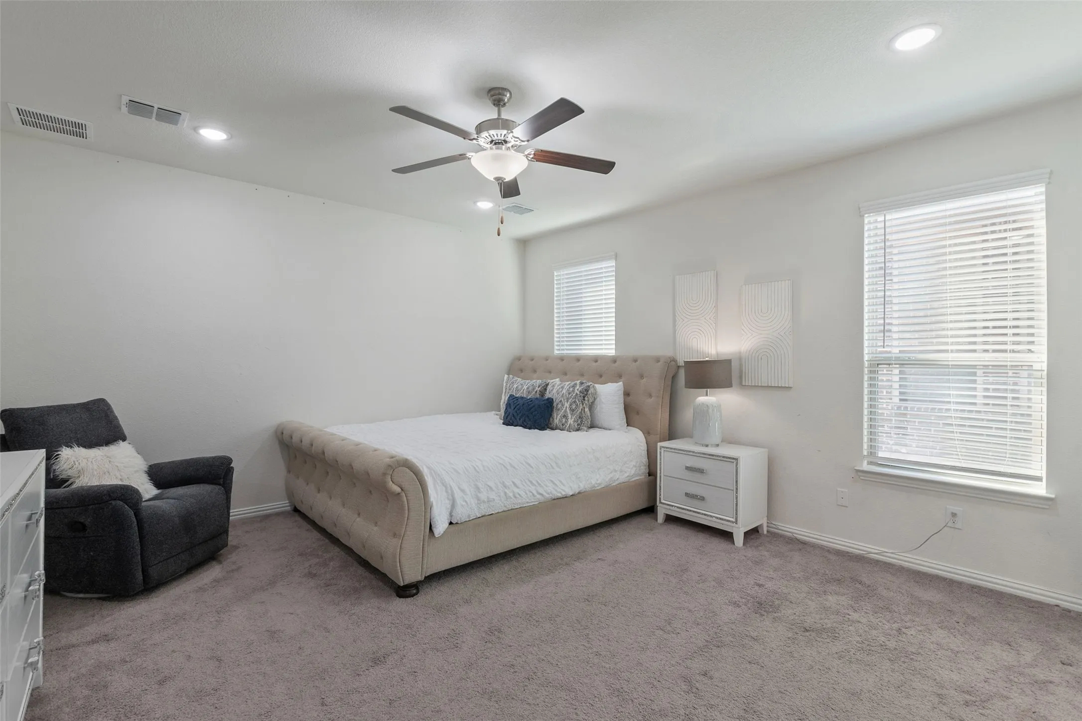 Single Family Residence For Rent in Denton County , 1413 Lake Grove Drive, Little Elm, Texas 75068, 4 Bedroom, 4 Bathroom, 2 Garage spaces, 3,007 Sqft, built in 2020, mls#21311054, Real Estate Agent in Little Elm, Homes For Rent in Denton county, Homes For Rent in Little Elm, Realtor in Little Elm Texas, Real Estate Brokerage Independent Realty Texas, Luminita Cordes Realtor