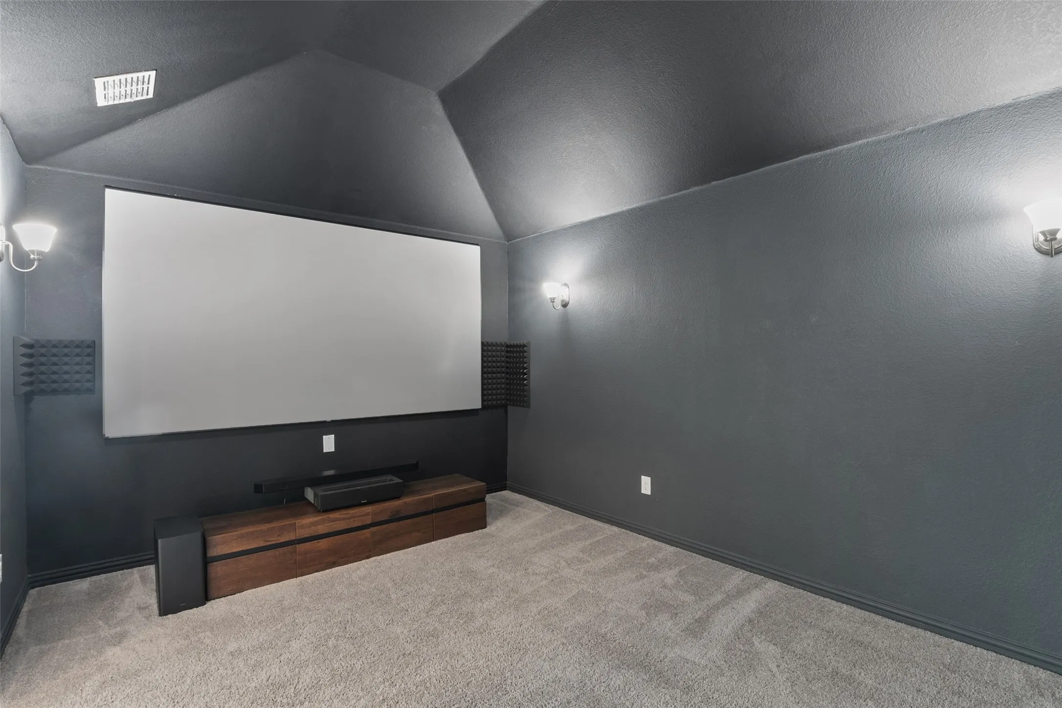 Single Family Residence For Rent in Denton County , 1413 Lake Grove Drive, Little Elm, Texas 75068, 4 Bedroom, 4 Bathroom, 2 Garage spaces, 3,007 Sqft, built in 2020, mls#21311054, Real Estate Agent in Little Elm, Homes For Rent in Denton county, Homes For Rent in Little Elm, Realtor in Little Elm Texas, Real Estate Brokerage Independent Realty Texas, Luminita Cordes Realtor