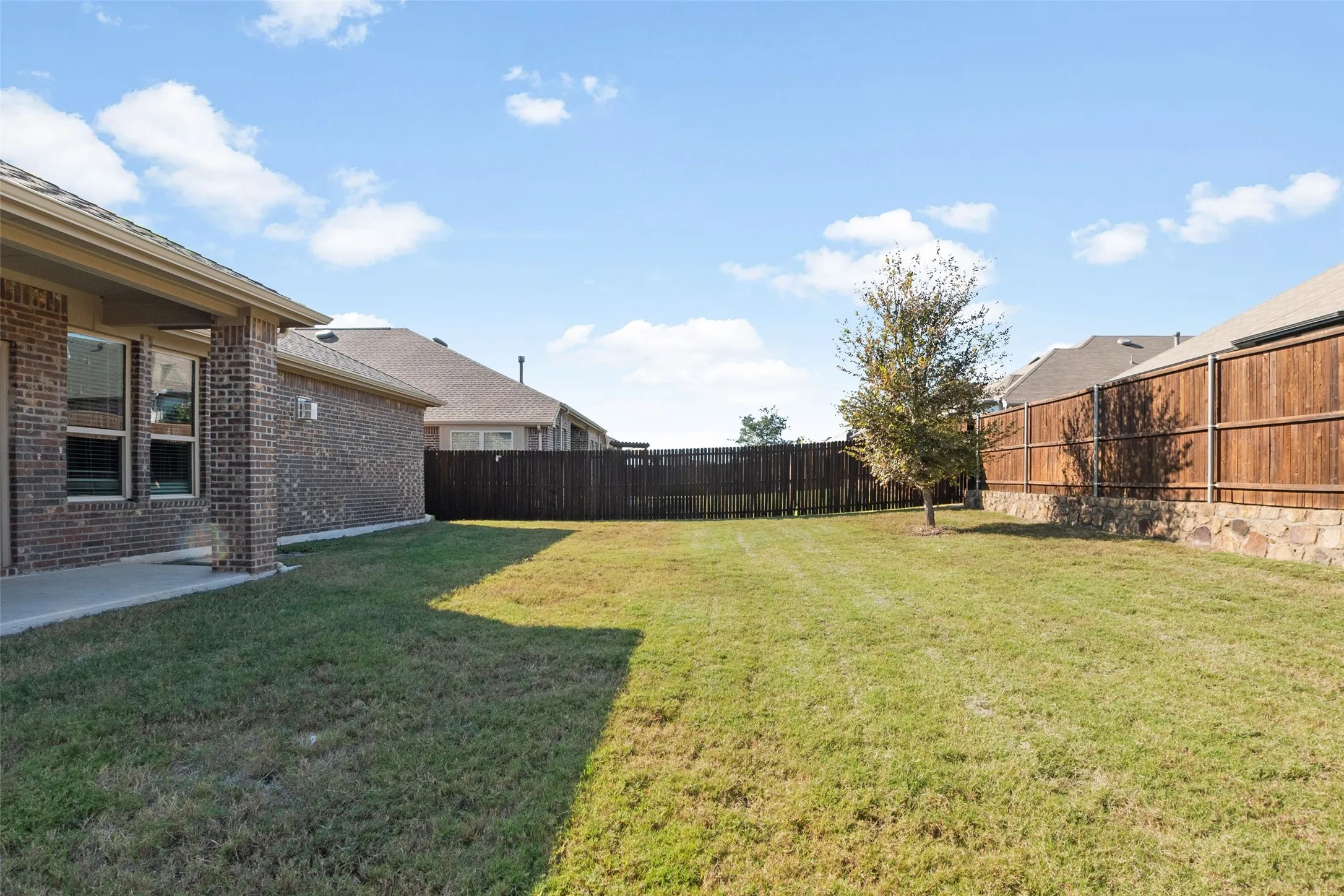 Single Family Residence For Rent in Denton County , 1413 Lake Grove Drive, Little Elm, Texas 75068, 4 Bedroom, 4 Bathroom, 2 Garage spaces, 3,007 Sqft, built in 2020, mls#21311054, Real Estate Agent in Little Elm, Homes For Rent in Denton county, Homes For Rent in Little Elm, Realtor in Little Elm Texas, Real Estate Brokerage Independent Realty Texas, Luminita Cordes Realtor