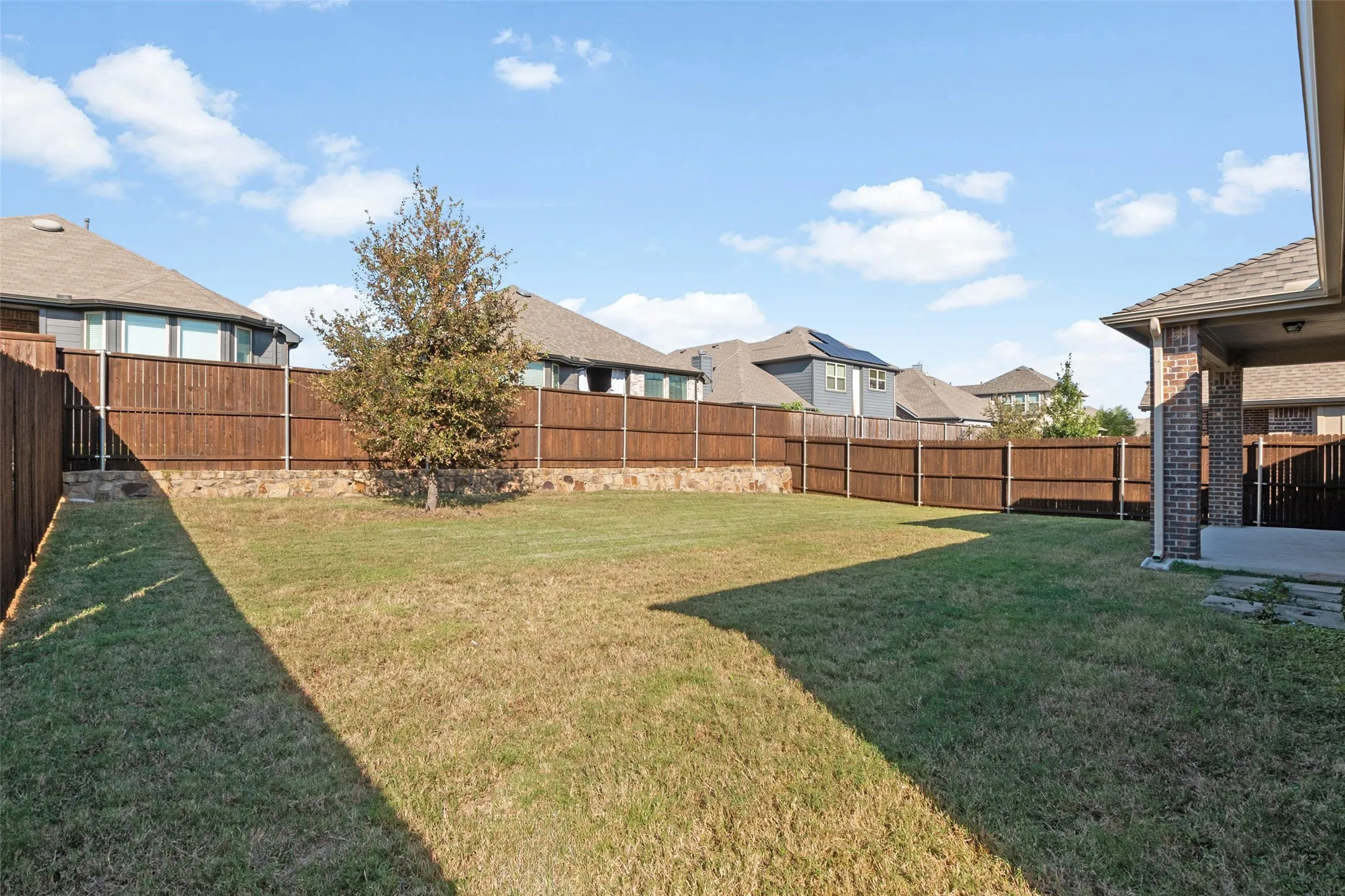 Single Family Residence For Rent in Denton County , 1413 Lake Grove Drive, Little Elm, Texas 75068, 4 Bedroom, 4 Bathroom, 2 Garage spaces, 3,007 Sqft, built in 2020, mls#21311054, Real Estate Agent in Little Elm, Homes For Rent in Denton county, Homes For Rent in Little Elm, Realtor in Little Elm Texas, Real Estate Brokerage Independent Realty Texas, Luminita Cordes Realtor