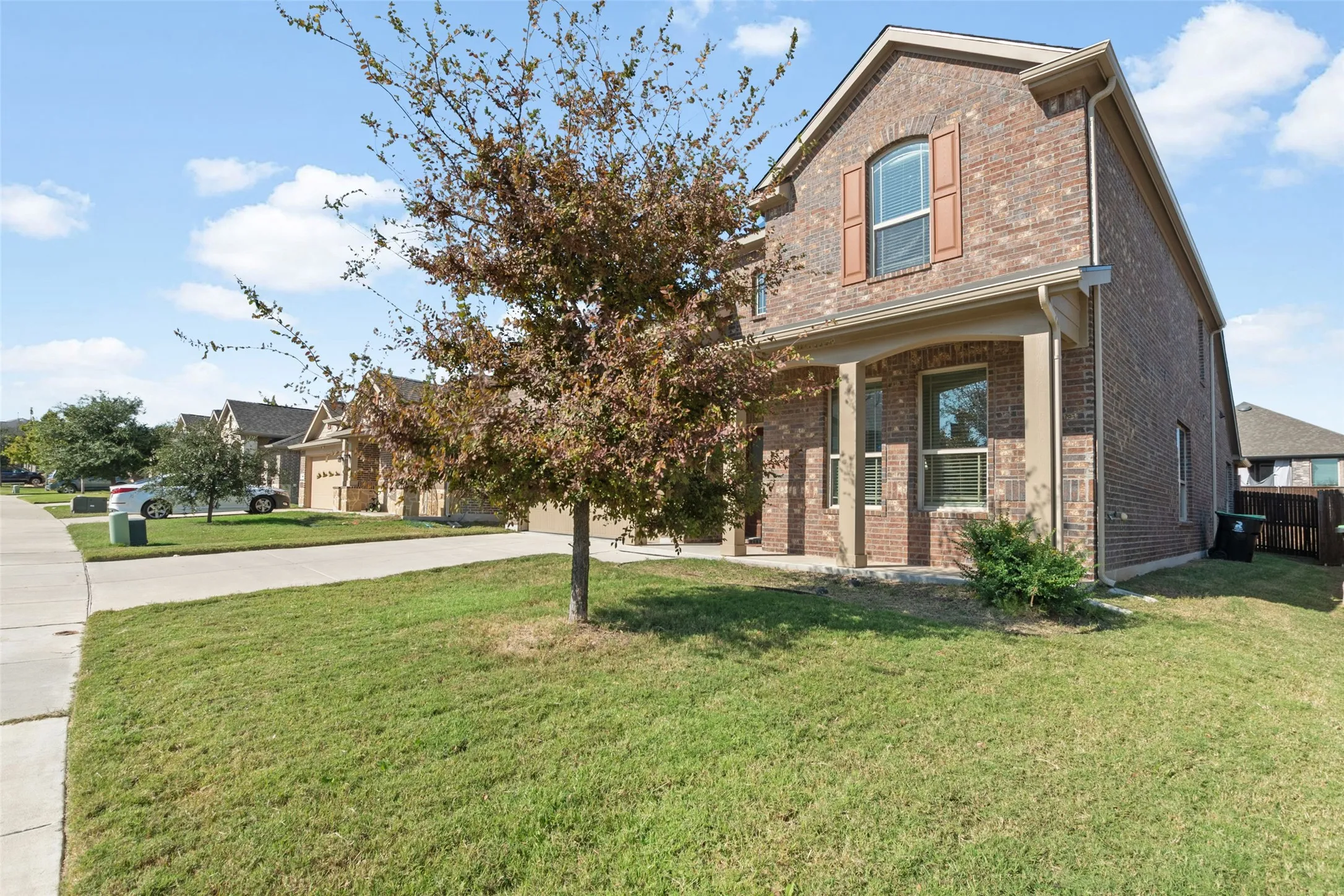 Single Family Residence For Rent in Denton County , 1413 Lake Grove Drive, Little Elm, Texas 75068, 4 Bedroom, 4 Bathroom, 2 Garage spaces, 3,007 Sqft, built in 2020, mls#21311054, Real Estate Agent in Little Elm, Homes For Rent in Denton county, Homes For Rent in Little Elm, Realtor in Little Elm Texas, Real Estate Brokerage Independent Realty Texas, Luminita Cordes Realtor