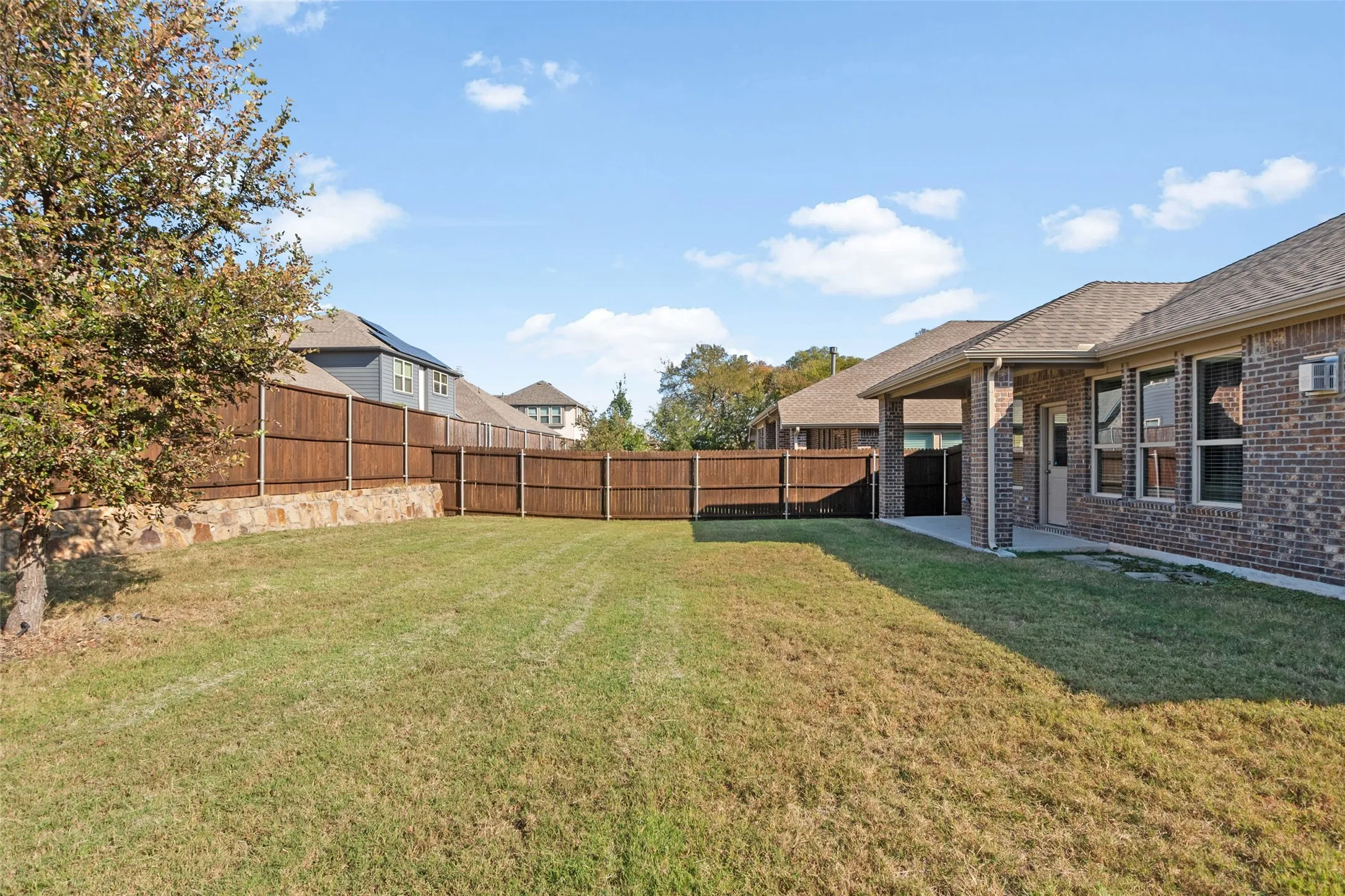 Single Family Residence For Rent in Denton County , 1413 Lake Grove Drive, Little Elm, Texas 75068, 4 Bedroom, 4 Bathroom, 2 Garage spaces, 3,007 Sqft, built in 2020, mls#21311054, Real Estate Agent in Little Elm, Homes For Rent in Denton county, Homes For Rent in Little Elm, Realtor in Little Elm Texas, Real Estate Brokerage Independent Realty Texas, Luminita Cordes Realtor