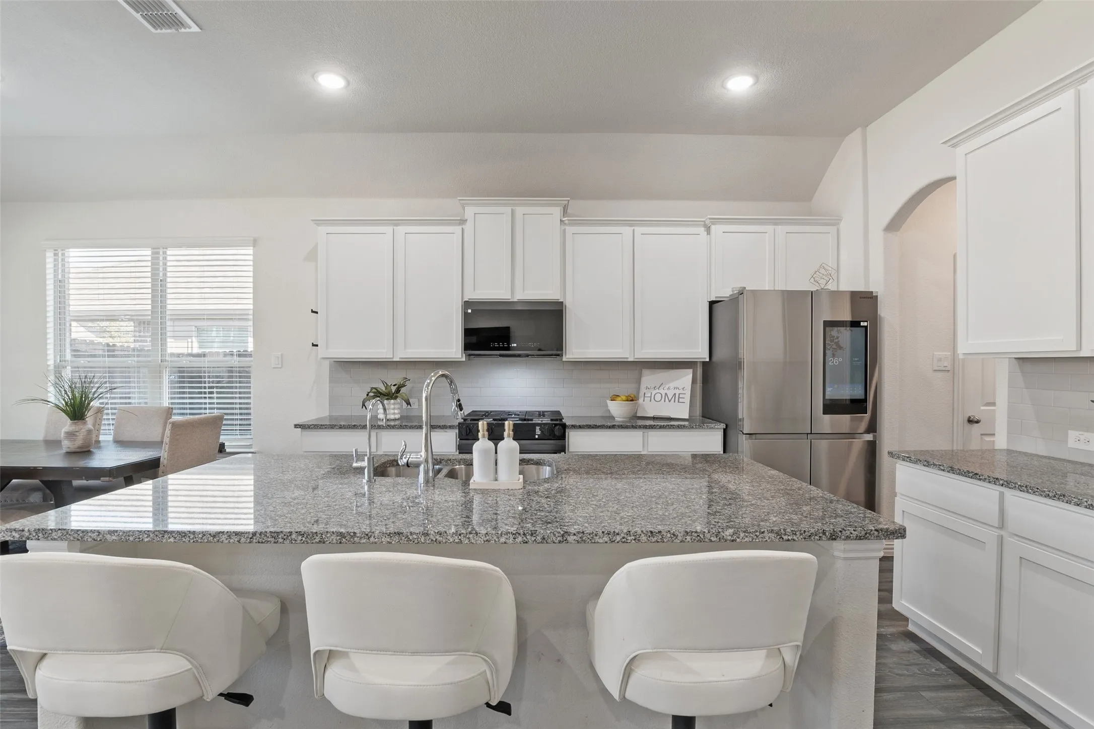 Single Family Residence For Rent in Denton County , 1413 Lake Grove Drive, Little Elm, Texas 75068, 4 Bedroom, 4 Bathroom, 2 Garage spaces, 3,007 Sqft, built in 2020, mls#21311054, Real Estate Agent in Little Elm, Homes For Rent in Denton county, Homes For Rent in Little Elm, Realtor in Little Elm Texas, Real Estate Brokerage Independent Realty Texas, Luminita Cordes Realtor