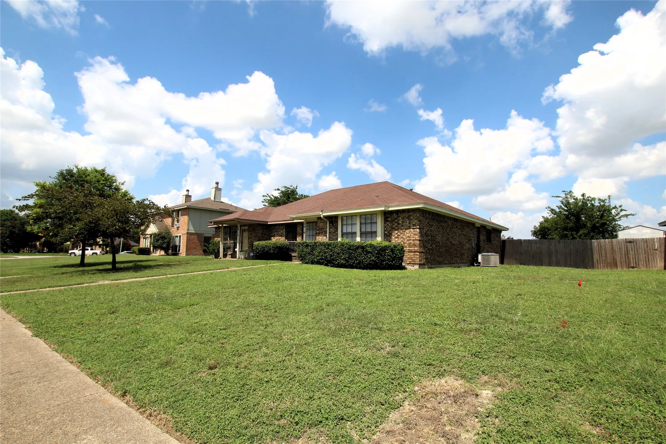 Single Family Residence For Sale in Dallas County , 2910 Tanglewood Drive, Lancaster, Texas 75134, 2 Bedroom, 2 Bathroom, 2 Garage spaces, 1,080 Sqft, built in 1986, mls#21311296, Real Estate Agent in Lancaster, Homes For Sale in Dallas county, Homes For Sale in Lancaster, Realtor in Lancaster Texas, Real Estate Brokerage Independent Realty Texas, Luminita Cordes Realtor
