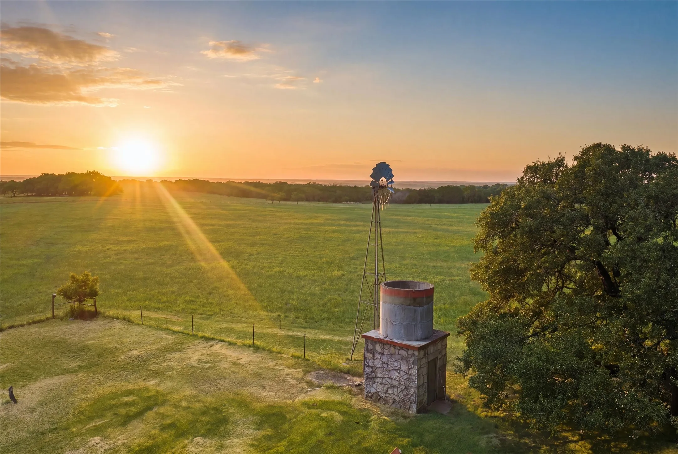 Farm For Sale in Hamilton County , 5835 N Fm 1744, Hico, Texas 76457, 4 Bedroom, 3 Bathroom, 2 Garage spaces, 2,200 Sqft, built in 2010, mls#21311232, Real Estate Agent in Hico, Homes For Sale in Hamilton county, Homes For Sale in Hico, Realtor in Hico Texas, Real Estate Brokerage Independent Realty Texas, Luminita Cordes Realtor