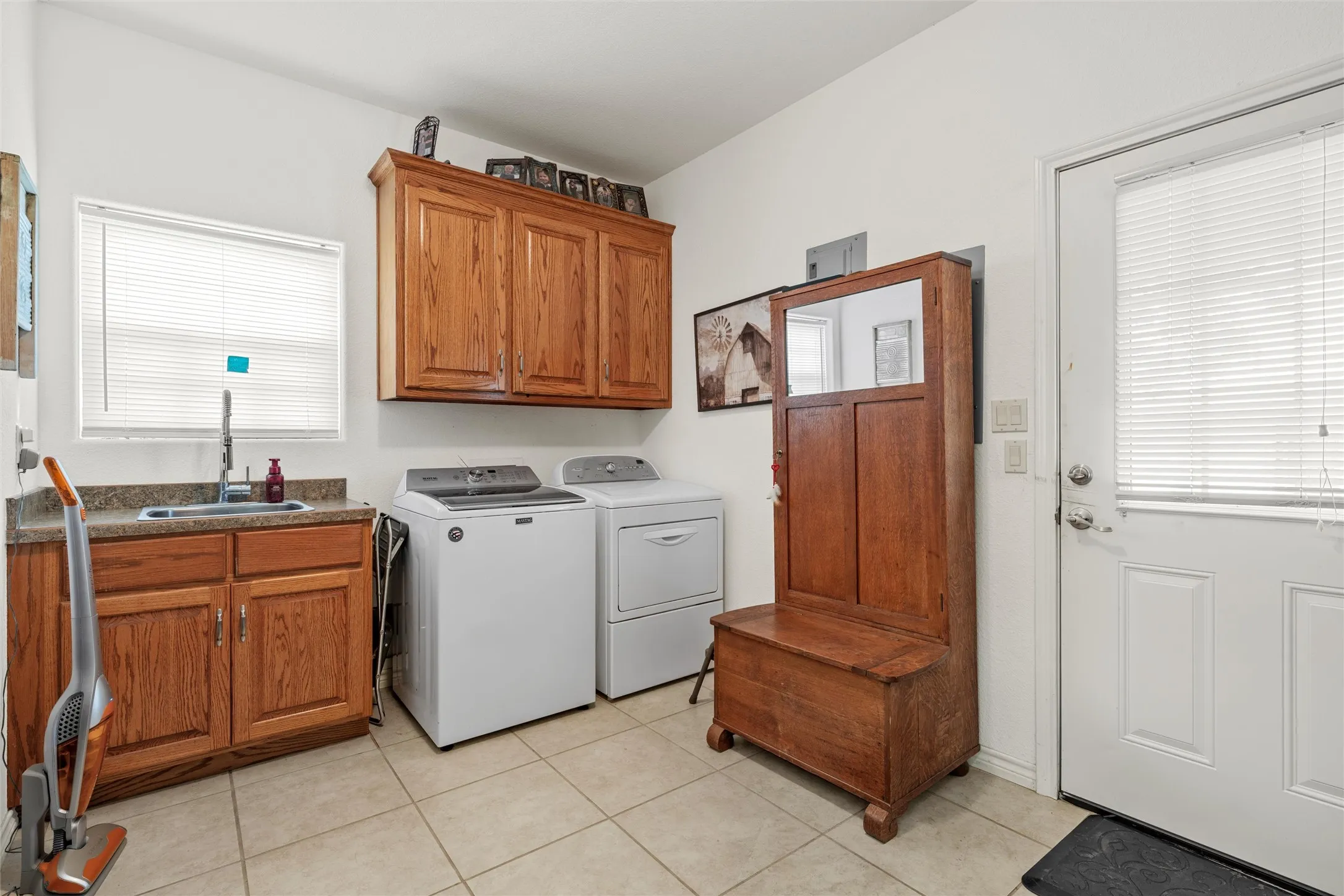 Farm For Sale in Hamilton County , 5835 N Fm 1744, Hico, Texas 76457, 4 Bedroom, 3 Bathroom, 2 Garage spaces, 2,200 Sqft, built in 2010, mls#21311232, Real Estate Agent in Hico, Homes For Sale in Hamilton county, Homes For Sale in Hico, Realtor in Hico Texas, Real Estate Brokerage Independent Realty Texas, Luminita Cordes Realtor