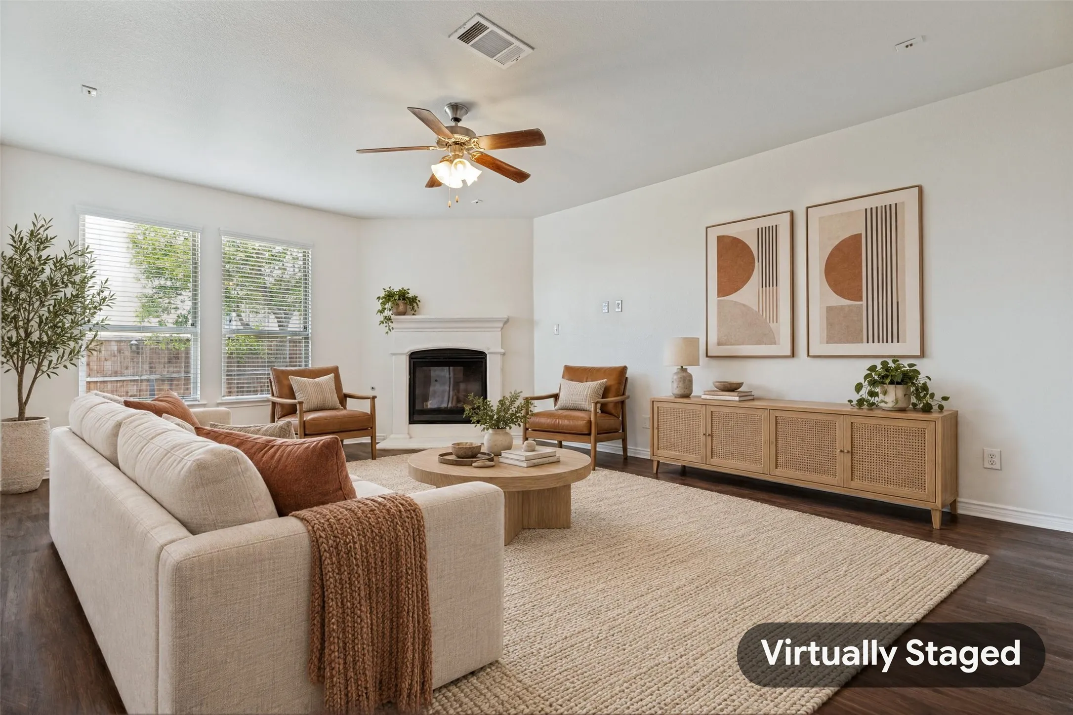 Single Family Residence For Sale in Collin County , 3305 Founders, Melissa, Texas 75454, 4 Bedroom, 3 Bathroom, 2 Garage spaces, 2,918 Sqft, built in 2017, mls#21311301, Real Estate Agent in Melissa, Homes For Sale in Collin county, Homes For Sale in Melissa, Realtor in Melissa Texas, Real Estate Brokerage Independent Realty Texas, Luminita Cordes Realtor