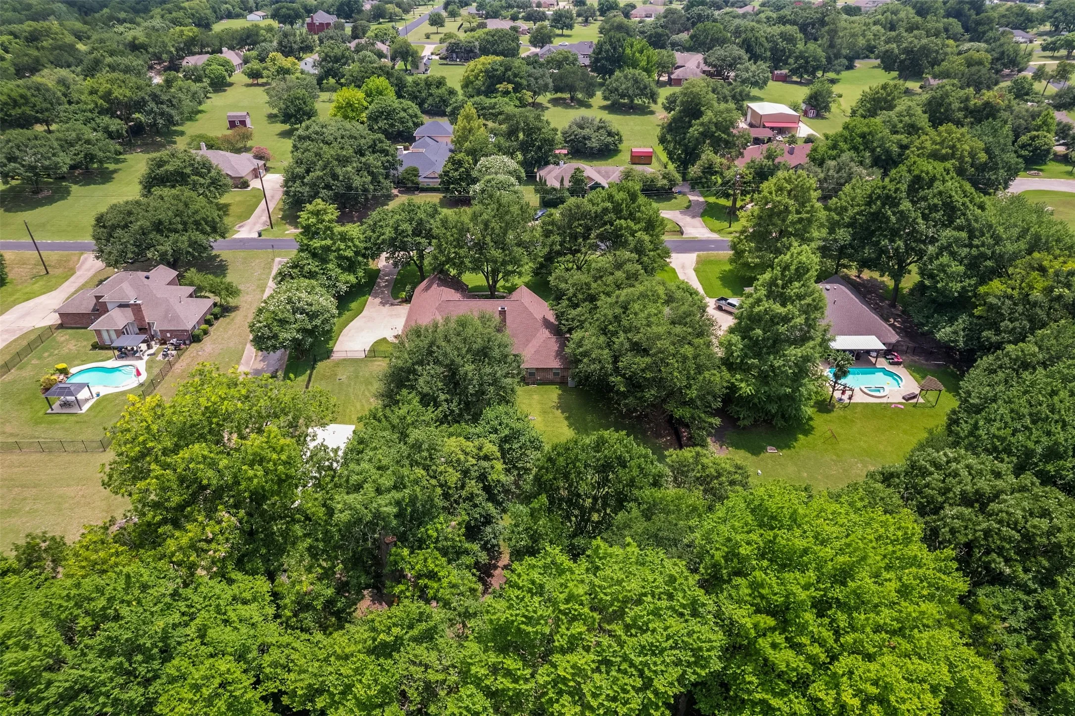 Single Family Residence For Sale in Ellis County , 515 Seneca Drive, Waxahachie, Texas 75165, 4 Bedroom, 3 Bathroom, 3 Garage spaces, 2,927 Sqft, built in 1998, mls#21310667, Real Estate Agent in Waxahachie, Homes For Sale in Ellis county, Homes For Sale in Waxahachie, Realtor in Waxahachie Texas, Real Estate Brokerage Independent Realty Texas, Luminita Cordes Realtor