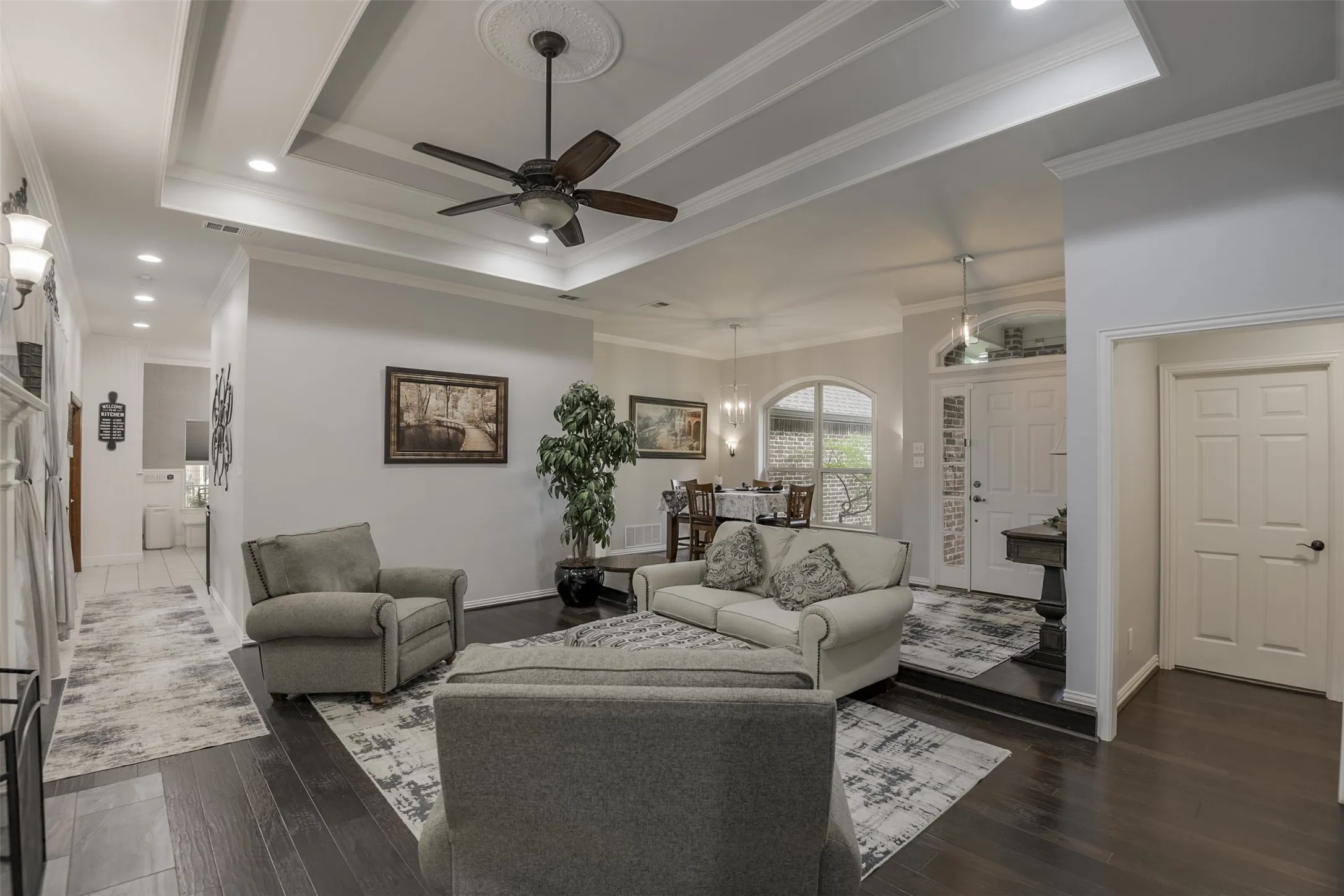 Single Family Residence For Sale in Ellis County , 515 Seneca Drive, Waxahachie, Texas 75165, 4 Bedroom, 3 Bathroom, 3 Garage spaces, 2,927 Sqft, built in 1998, mls#21310667, Real Estate Agent in Waxahachie, Homes For Sale in Ellis county, Homes For Sale in Waxahachie, Realtor in Waxahachie Texas, Real Estate Brokerage Independent Realty Texas, Luminita Cordes Realtor