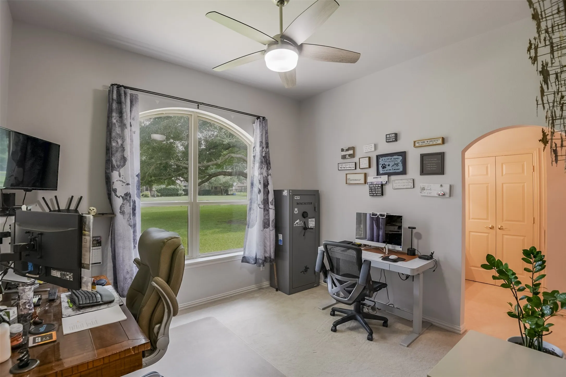 Single Family Residence For Sale in Ellis County , 515 Seneca Drive, Waxahachie, Texas 75165, 4 Bedroom, 3 Bathroom, 3 Garage spaces, 2,927 Sqft, built in 1998, mls#21310667, Real Estate Agent in Waxahachie, Homes For Sale in Ellis county, Homes For Sale in Waxahachie, Realtor in Waxahachie Texas, Real Estate Brokerage Independent Realty Texas, Luminita Cordes Realtor