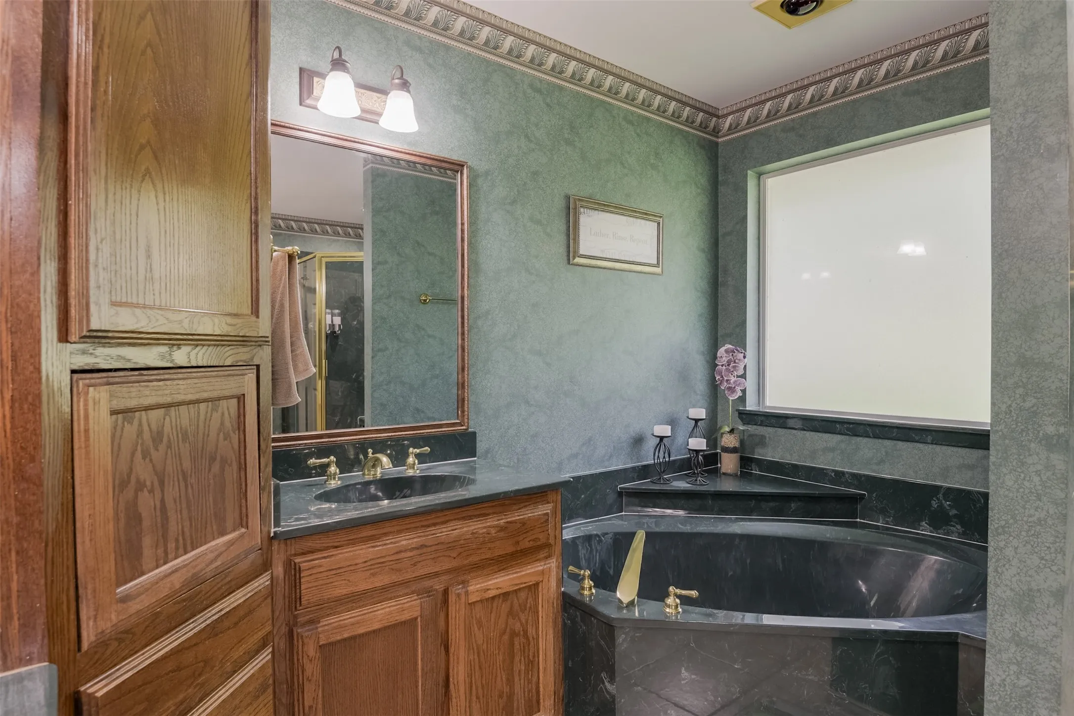 Single Family Residence For Sale in Ellis County , 515 Seneca Drive, Waxahachie, Texas 75165, 4 Bedroom, 3 Bathroom, 3 Garage spaces, 2,927 Sqft, built in 1998, mls#21310667, Real Estate Agent in Waxahachie, Homes For Sale in Ellis county, Homes For Sale in Waxahachie, Realtor in Waxahachie Texas, Real Estate Brokerage Independent Realty Texas, Luminita Cordes Realtor