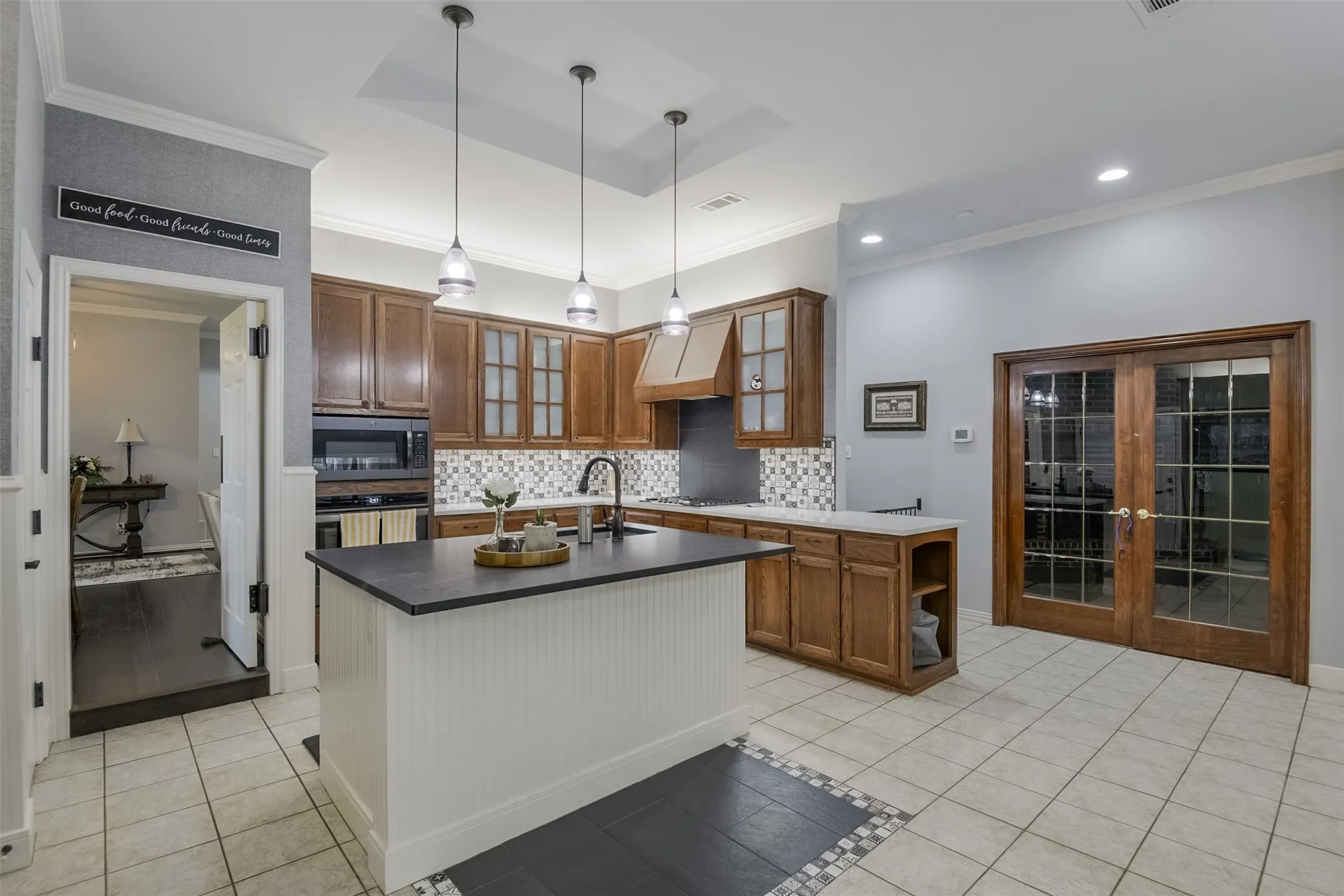Single Family Residence For Sale in Ellis County , 515 Seneca Drive, Waxahachie, Texas 75165, 4 Bedroom, 3 Bathroom, 3 Garage spaces, 2,927 Sqft, built in 1998, mls#21310667, Real Estate Agent in Waxahachie, Homes For Sale in Ellis county, Homes For Sale in Waxahachie, Realtor in Waxahachie Texas, Real Estate Brokerage Independent Realty Texas, Luminita Cordes Realtor