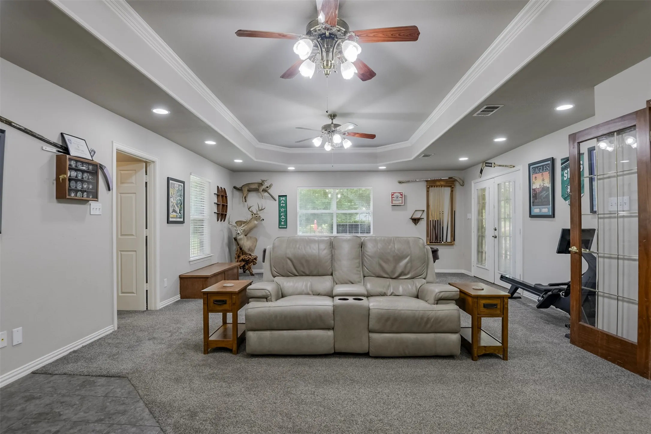Single Family Residence For Sale in Ellis County , 515 Seneca Drive, Waxahachie, Texas 75165, 4 Bedroom, 3 Bathroom, 3 Garage spaces, 2,927 Sqft, built in 1998, mls#21310667, Real Estate Agent in Waxahachie, Homes For Sale in Ellis county, Homes For Sale in Waxahachie, Realtor in Waxahachie Texas, Real Estate Brokerage Independent Realty Texas, Luminita Cordes Realtor