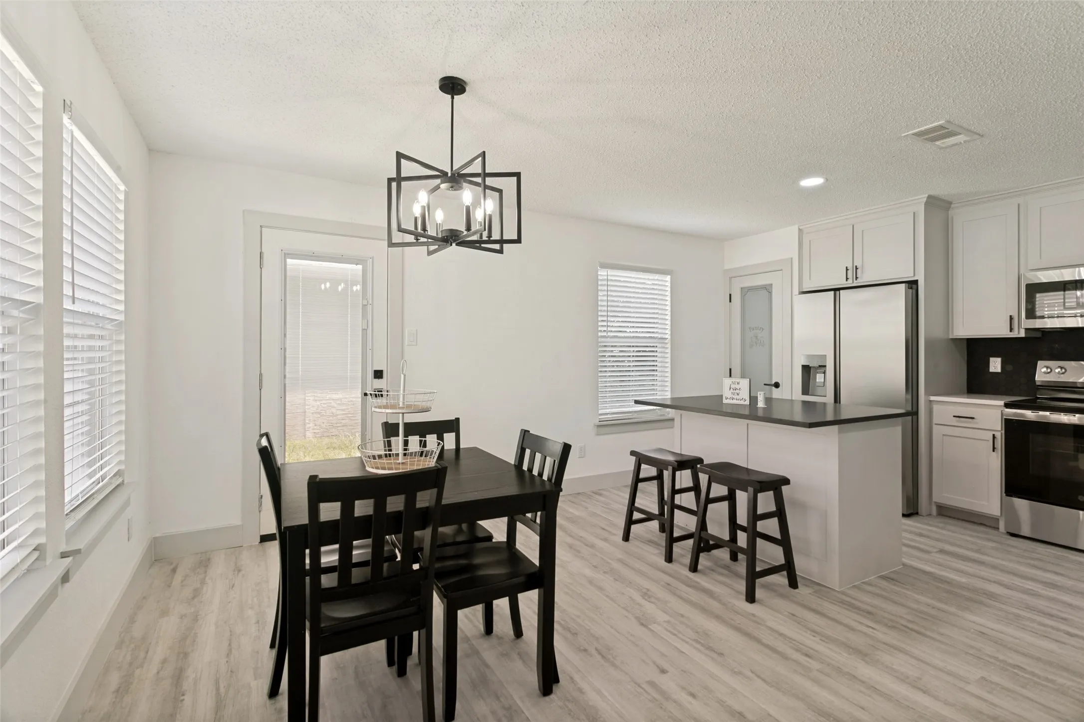 Single Family Residence For Sale in Tarrant County , 5960 Mckaskle Drive, Fort Worth, Texas 76119, 3 Bedrooms, 2 Bathrooms, 2 Garage spaces, 1,639 Sqft, built in 2004, Price $269,499, mls#21311312, Real Estate Agent in Fort Worth, Homes For Sale in Tarrant county, Homes For Sale in Fort Worth, Realtor in Fort Worth Texas, Real Estate Brokerage Independent Realty Texas, Luminita Cordes Realtor