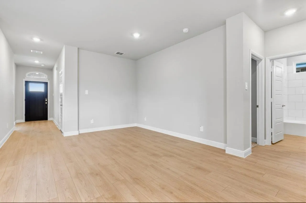 Single Family Residence For Sale in Denton County , 17132 MANZANILLA Drive, Justin, Texas 76247, 5 Bedroom, 3 Bathroom, 2 Garage spaces, 2,120 Sqft, built in 2026, mls#21310514, Real Estate Agent in Justin, Homes For Sale in Denton county, Homes For Sale in Justin, Realtor in Justin Texas, Real Estate Brokerage Independent Realty Texas, Luminita Cordes Realtor