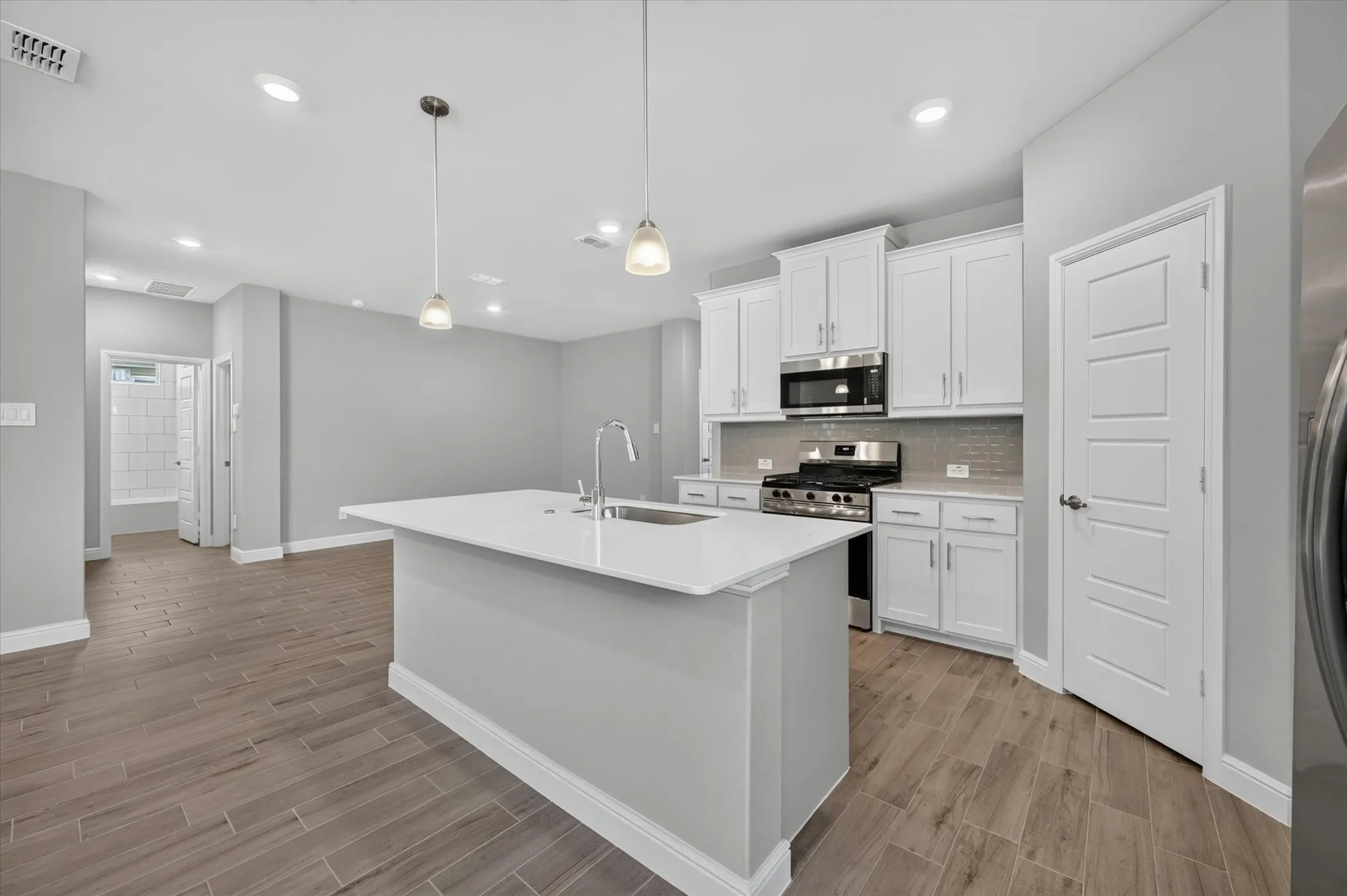 Single Family Residence For Sale in Denton County , 17144 MANZANILLA Drive, Justin, Texas 76247, 5 Bedroom, 3 Bathroom, 2 Garage spaces, 2,095 Sqft, built in 2026, mls#21310583, Real Estate Agent in Justin, Homes For Sale in Denton county, Homes For Sale in Justin, Realtor in Justin Texas, Real Estate Brokerage Independent Realty Texas, Luminita Cordes Realtor