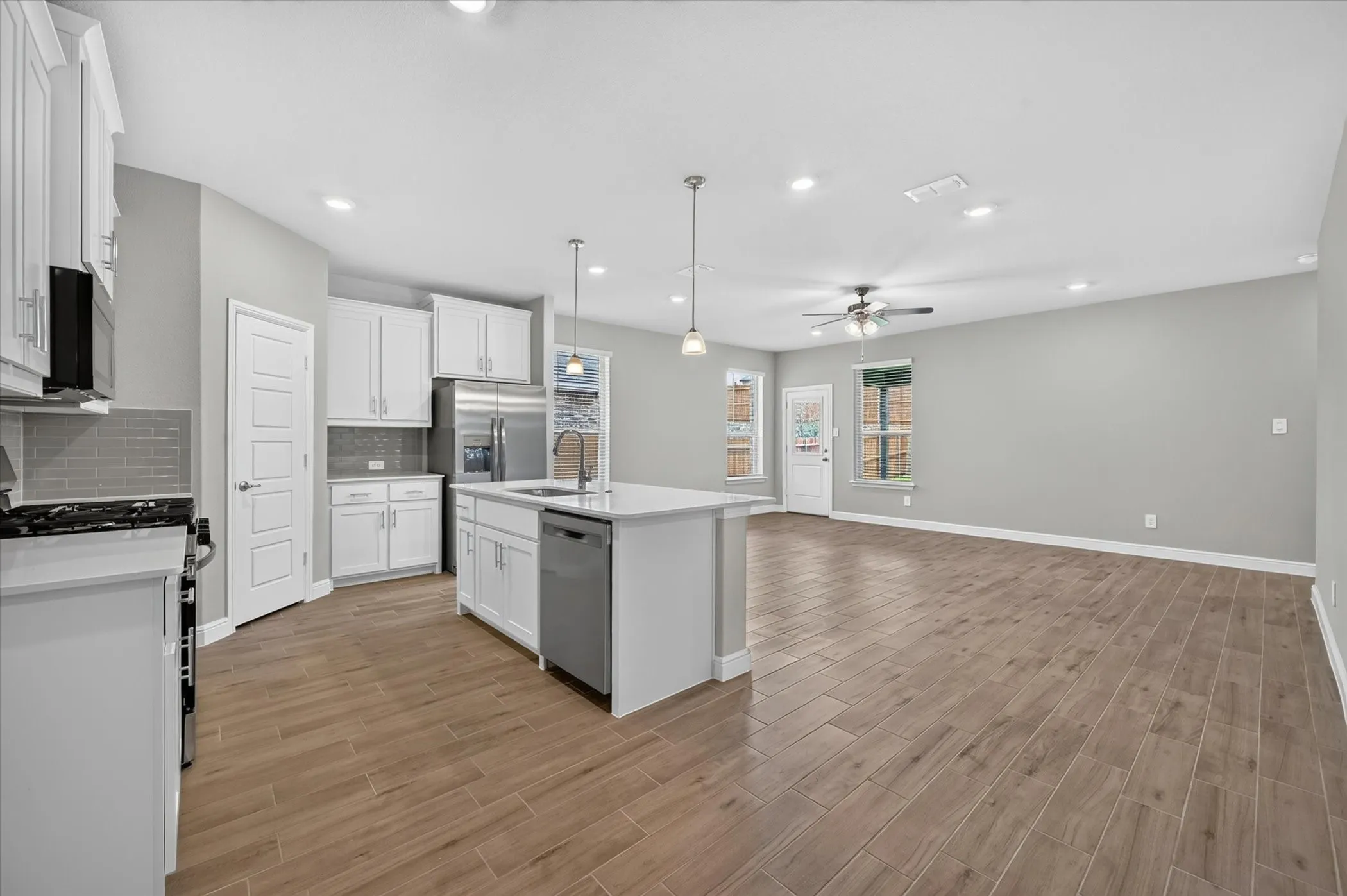 Single Family Residence For Sale in Denton County , 17144 MANZANILLA Drive, Justin, Texas 76247, 5 Bedroom, 3 Bathroom, 2 Garage spaces, 2,095 Sqft, built in 2026, mls#21310583, Real Estate Agent in Justin, Homes For Sale in Denton county, Homes For Sale in Justin, Realtor in Justin Texas, Real Estate Brokerage Independent Realty Texas, Luminita Cordes Realtor