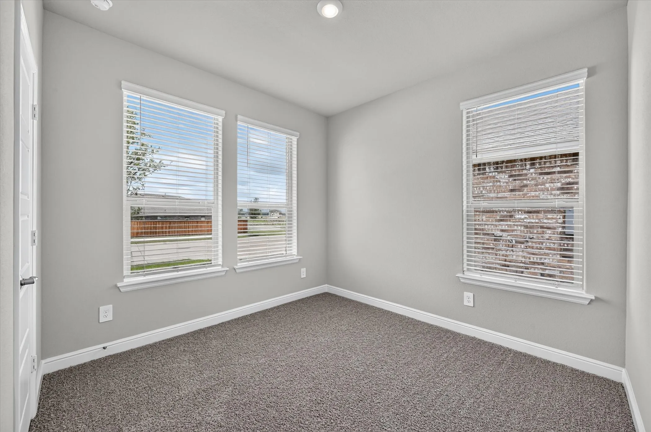Single Family Residence For Sale in Denton County , 17144 MANZANILLA Drive, Justin, Texas 76247, 5 Bedroom, 3 Bathroom, 2 Garage spaces, 2,095 Sqft, built in 2026, mls#21310583, Real Estate Agent in Justin, Homes For Sale in Denton county, Homes For Sale in Justin, Realtor in Justin Texas, Real Estate Brokerage Independent Realty Texas, Luminita Cordes Realtor