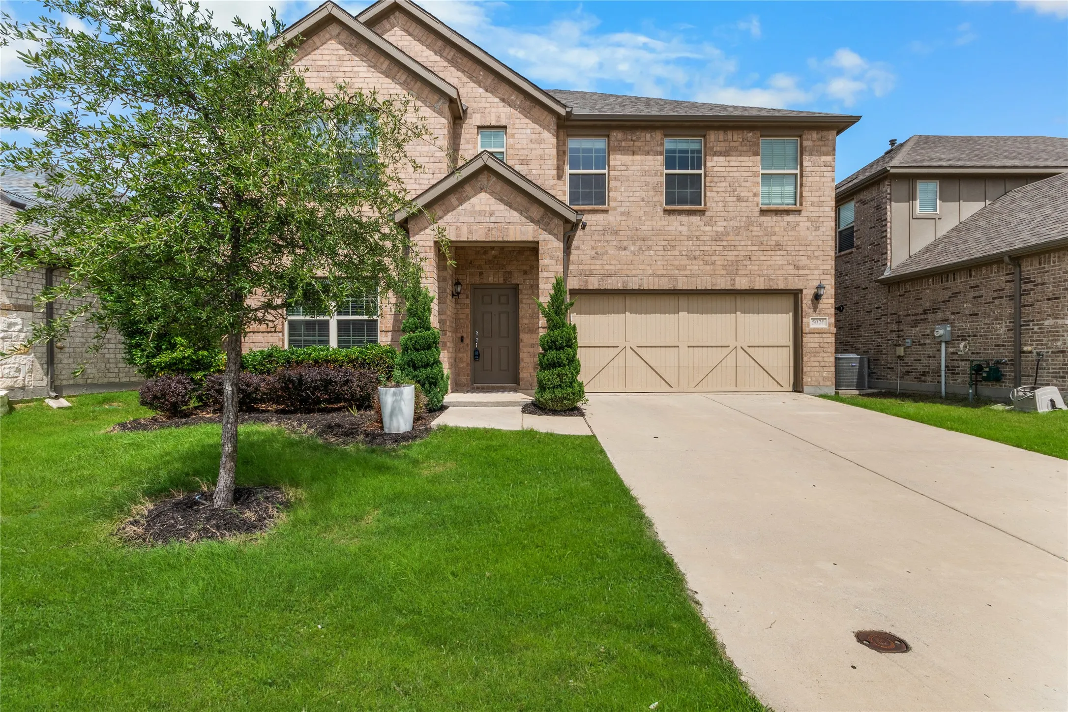 Single Family Residence For Sale in Denton County , 5020 Wilder Avenue, Celina, Texas 76227, 5 Bedroom, 4 Bathroom, 2 Garage spaces, 2,958 Sqft, built in 2020, mls#21299710, Real Estate Agent in Celina, Homes For Sale in Denton county, Homes For Sale in Celina, Realtor in Celina Texas, Real Estate Brokerage Independent Realty Texas, Luminita Cordes Realtor