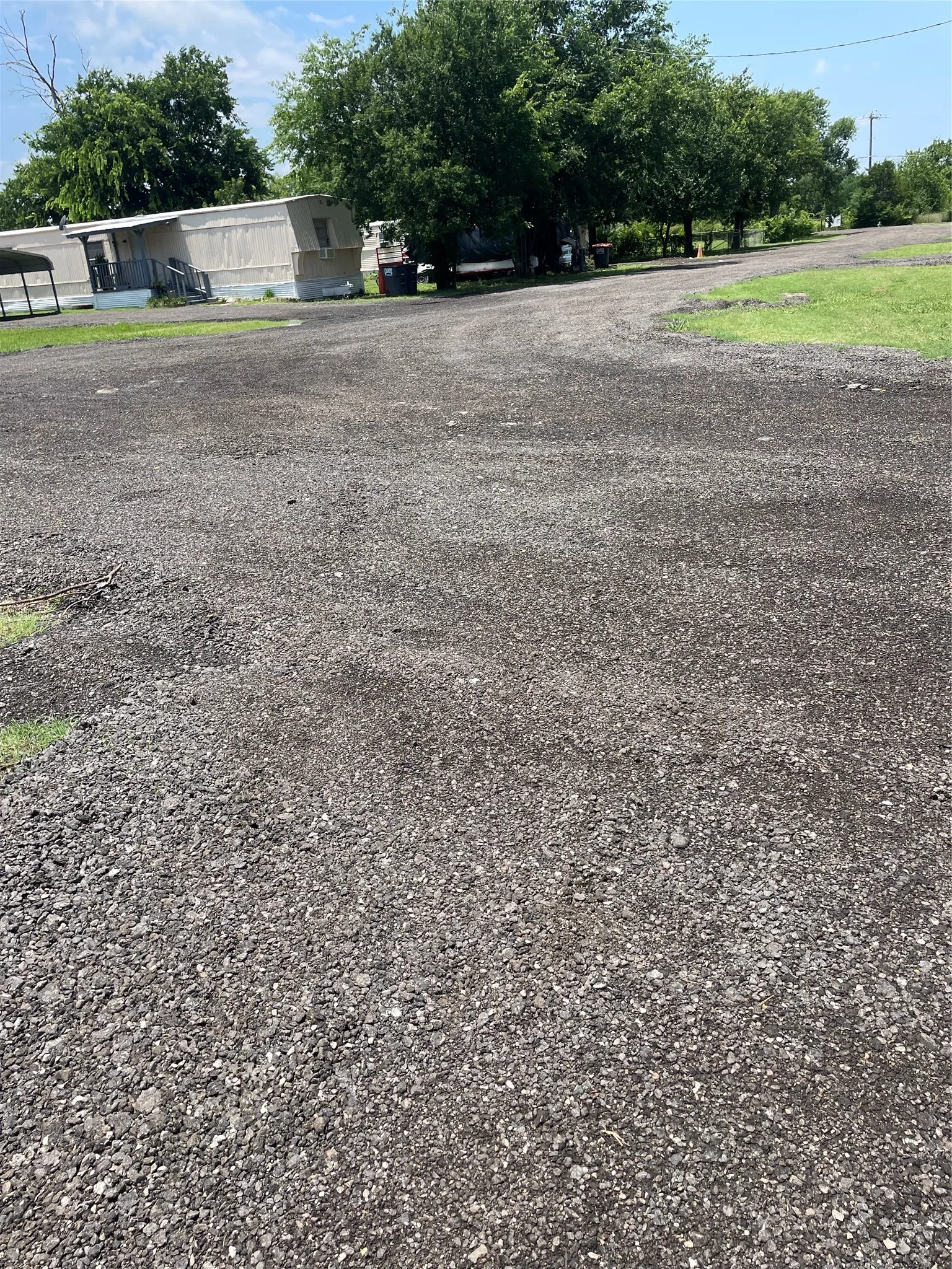 Mobile Home For Rent in Collin County , 1363 Genoveva Ln, Anna, Texas 75409, 2 Bedroom, 1 Bathroom, Garage spaces, 924 Sqft, built in 1980, mls#21311208, Real Estate Agent in Anna, Homes For Rent in Collin county, Homes For Rent in Anna, Realtor in Anna Texas, Real Estate Brokerage Independent Realty Texas, Luminita Cordes Realtor