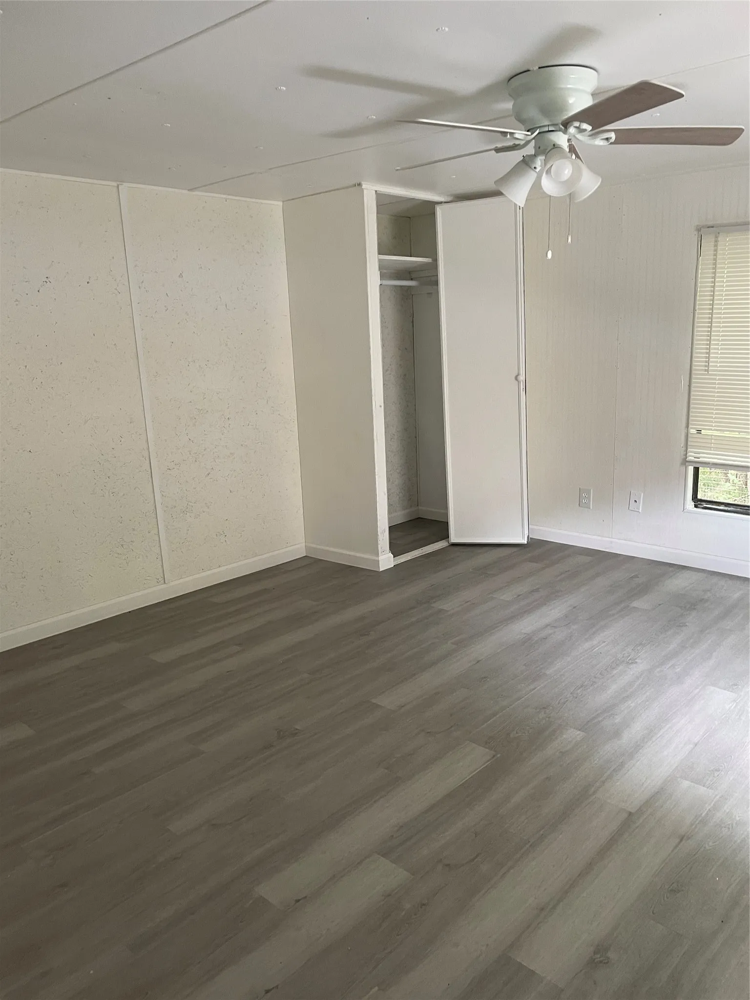Mobile Home For Rent in Collin County , 1363 Genoveva Ln, Anna, Texas 75409, 2 Bedroom, 1 Bathroom, Garage spaces, 924 Sqft, built in 1980, mls#21311208, Real Estate Agent in Anna, Homes For Rent in Collin county, Homes For Rent in Anna, Realtor in Anna Texas, Real Estate Brokerage Independent Realty Texas, Luminita Cordes Realtor