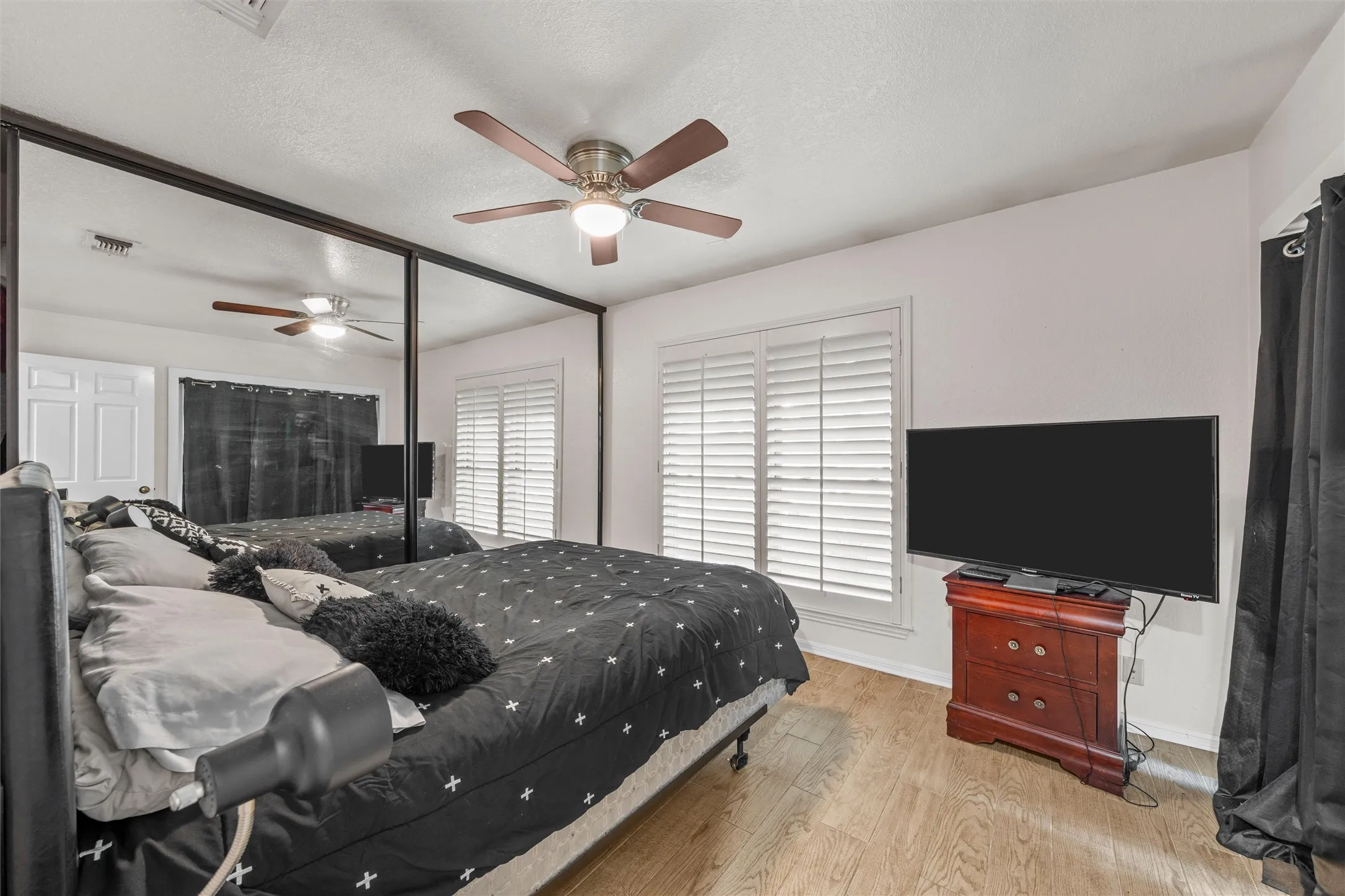 Single Family Residence For Sale in Bell County , 2723 Canyon Oaks Court, Temple, Texas 76502, 3 Bedroom, 2 Bathroom, 2 Garage spaces, 2,006 Sqft, built in 1983, mls#21311224, Real Estate Agent in Temple, Homes For Sale in Bell county, Homes For Sale in Temple, Realtor in Temple Texas, Real Estate Brokerage Independent Realty Texas, Luminita Cordes Realtor