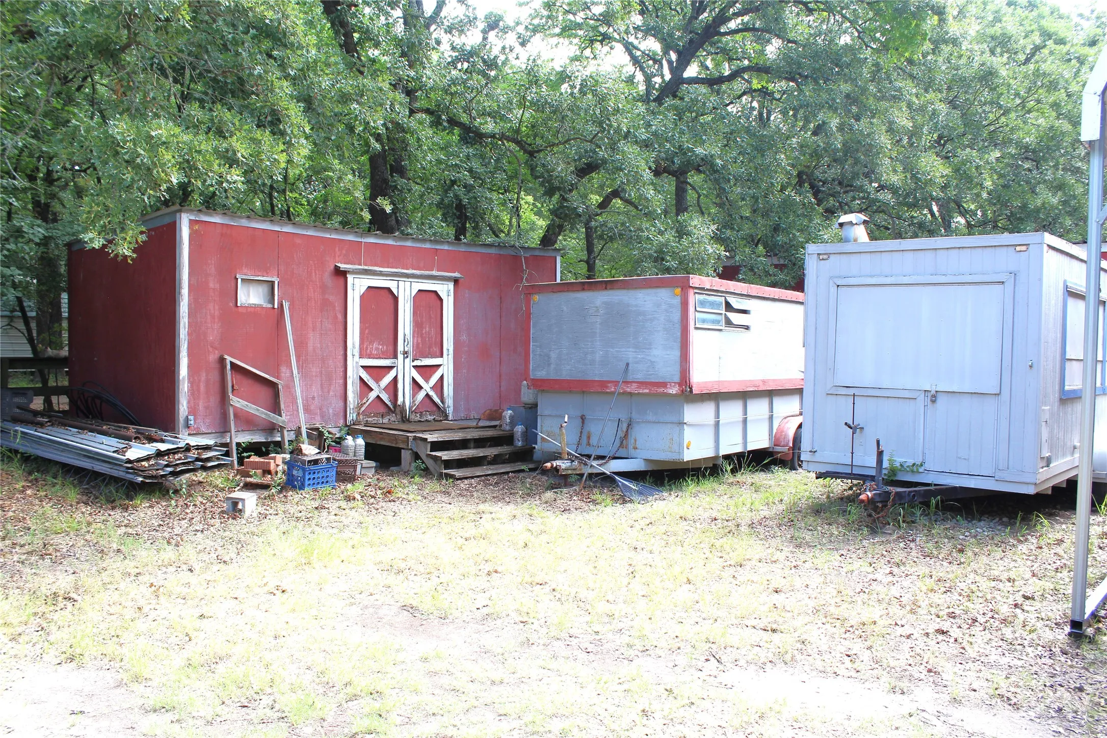 Mobile Home For Sale in Hunt County , 1204 Red Hawk Bay Drive, West Tawakoni, Texas 75474, 4 Bedrooms, 2 Bathrooms, Garage spaces, 1,484 Sqft, built in 1970, Price $150,000, mls#21309362, Real Estate Agent in West Tawakoni, Homes For Sale in Hunt county, Homes For Sale in West Tawakoni, Realtor in West Tawakoni Texas, Real Estate Brokerage Independent Realty Texas, Luminita Cordes Realtor