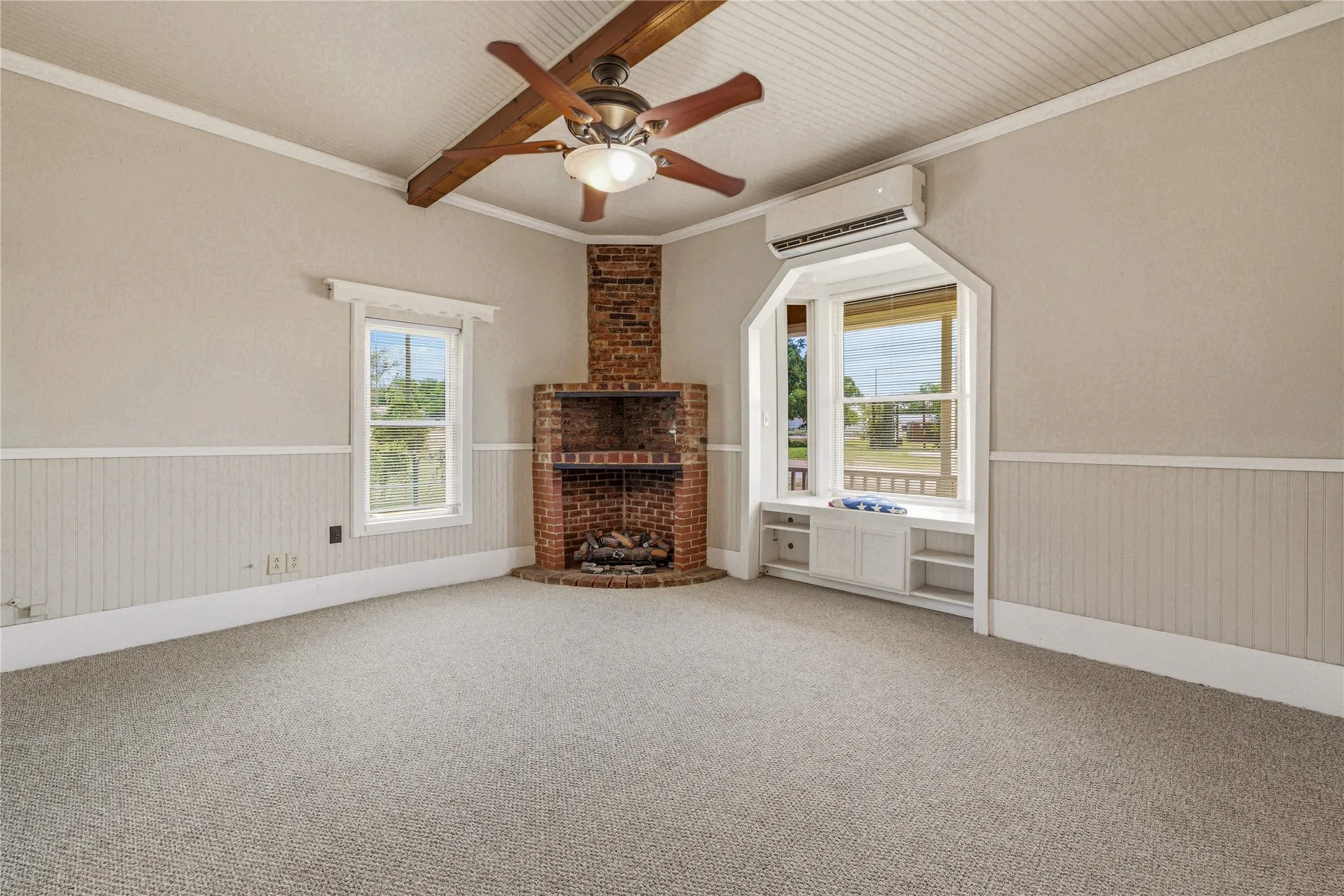 Single Family Residence For Sale in Eastland County , 207 N Fisher, Gorman, Texas 76454, 4 Bedroom, 2 Bathroom, 1 Garage spaces, 2,380 Sqft, built in 1940, mls#21308683, Real Estate Agent in Gorman, Homes For Sale in Eastland county, Homes For Sale in Gorman, Realtor in Gorman Texas, Real Estate Brokerage Independent Realty Texas, Luminita Cordes Realtor