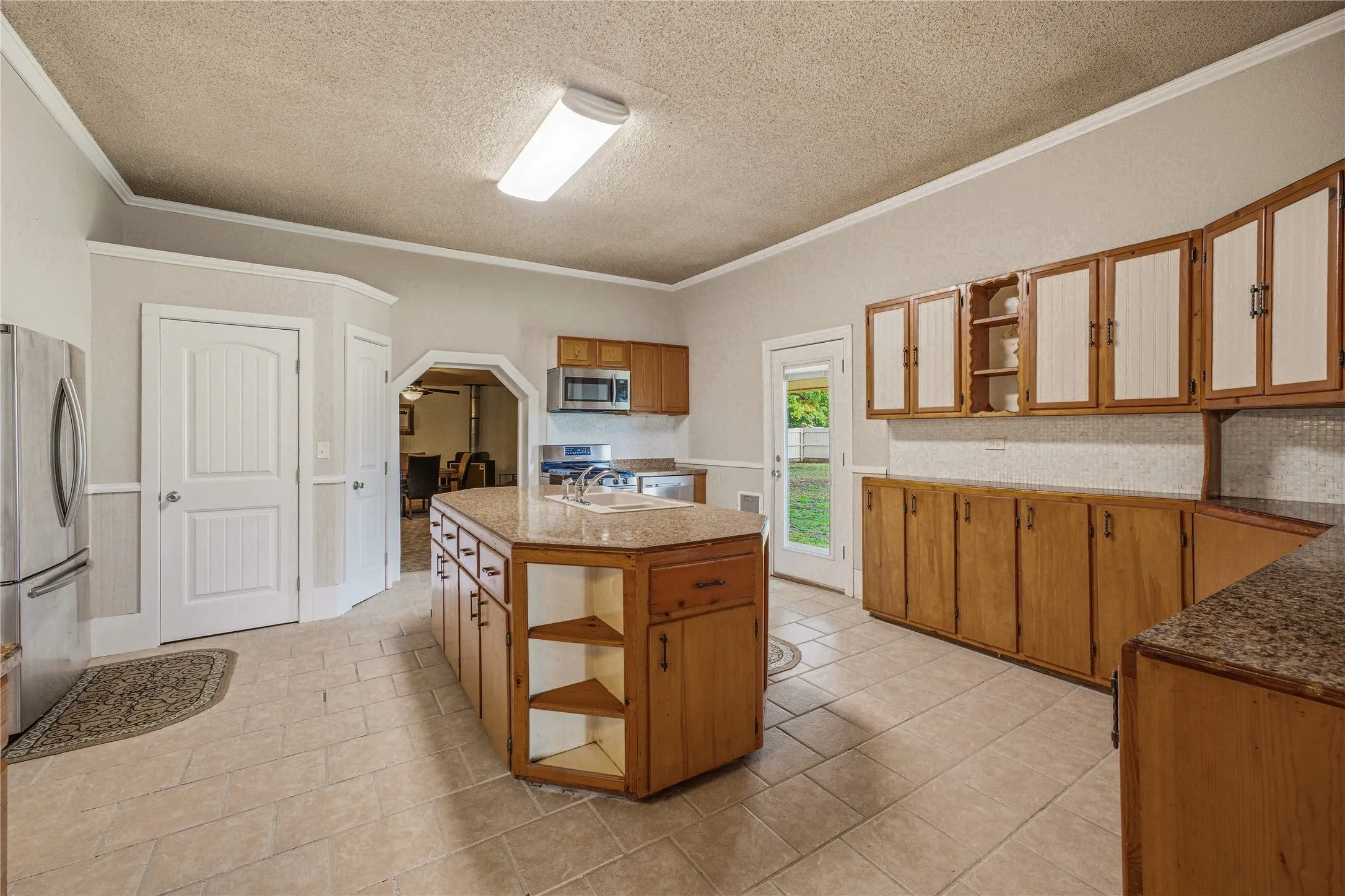 Single Family Residence For Sale in Eastland County , 207 N Fisher, Gorman, Texas 76454, 4 Bedroom, 2 Bathroom, 1 Garage spaces, 2,380 Sqft, built in 1940, mls#21308683, Real Estate Agent in Gorman, Homes For Sale in Eastland county, Homes For Sale in Gorman, Realtor in Gorman Texas, Real Estate Brokerage Independent Realty Texas, Luminita Cordes Realtor