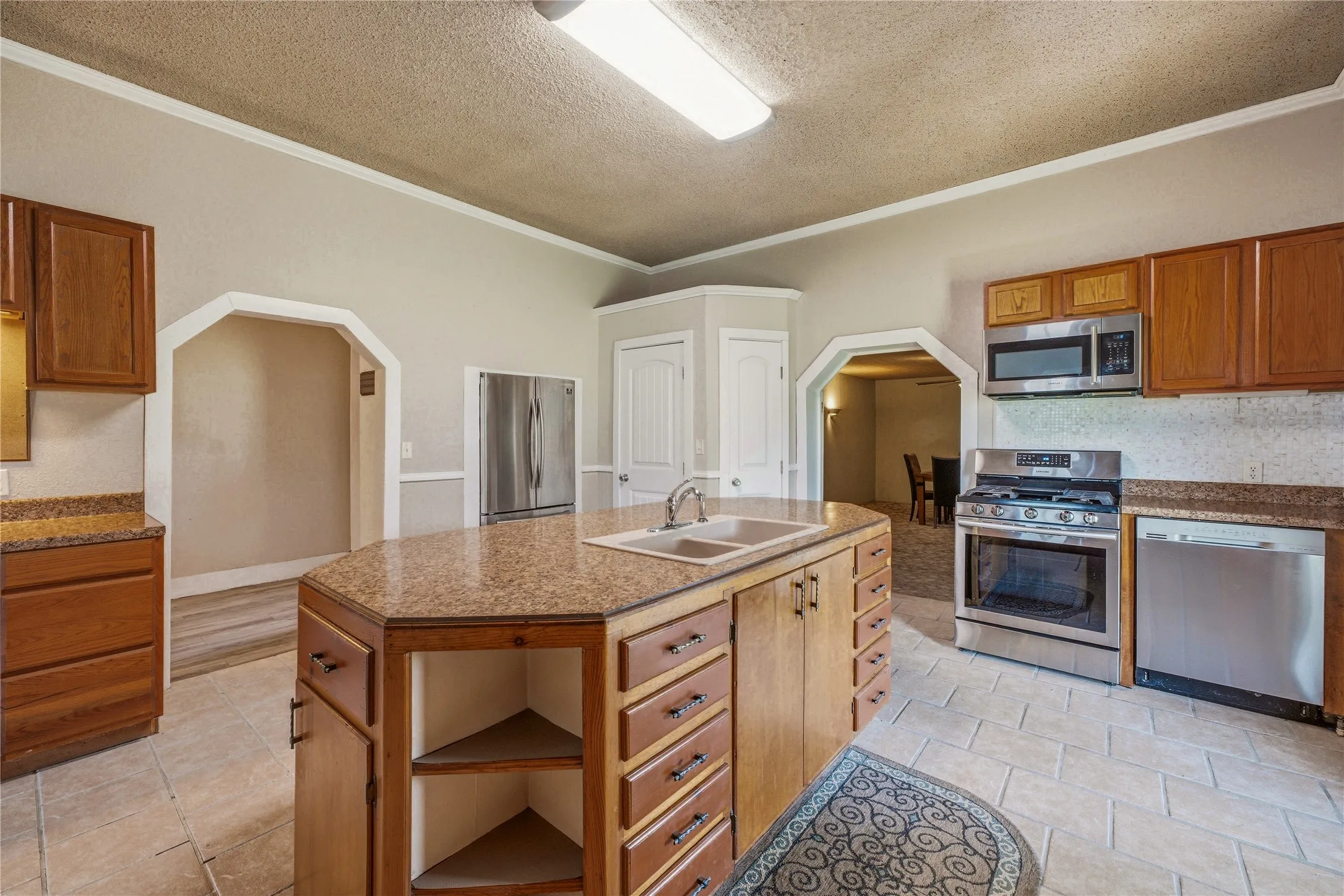 Single Family Residence For Sale in Eastland County , 207 N Fisher, Gorman, Texas 76454, 4 Bedroom, 2 Bathroom, 1 Garage spaces, 2,380 Sqft, built in 1940, mls#21308683, Real Estate Agent in Gorman, Homes For Sale in Eastland county, Homes For Sale in Gorman, Realtor in Gorman Texas, Real Estate Brokerage Independent Realty Texas, Luminita Cordes Realtor