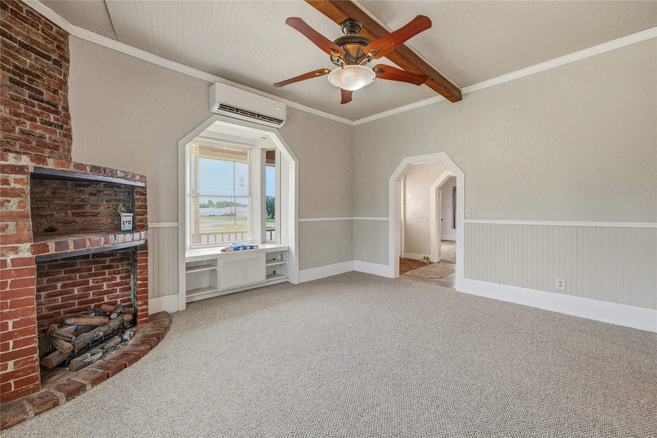 Single Family Residence For Sale in Eastland County , 207 N Fisher, Gorman, Texas 76454, 4 Bedroom, 2 Bathroom, 1 Garage spaces, 2,380 Sqft, built in 1940, mls#21308683, Real Estate Agent in Gorman, Homes For Sale in Eastland county, Homes For Sale in Gorman, Realtor in Gorman Texas, Real Estate Brokerage Independent Realty Texas, Luminita Cordes Realtor