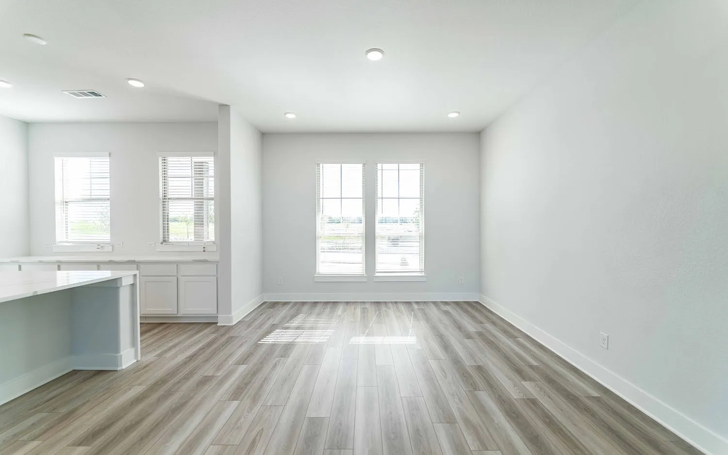 Single Family Residence For Sale in Dallas County , 2012 Casting Ridge, Mesquite, Texas 75181, 5 Bedroom, 4 Bathroom, 2 Garage spaces, 3,513 Sqft, built in 2025, mls#21281105, Real Estate Agent in Mesquite, Homes For Sale in Dallas county, Homes For Sale in Mesquite, Realtor in Mesquite Texas, Real Estate Brokerage Independent Realty Texas, Luminita Cordes Realtor