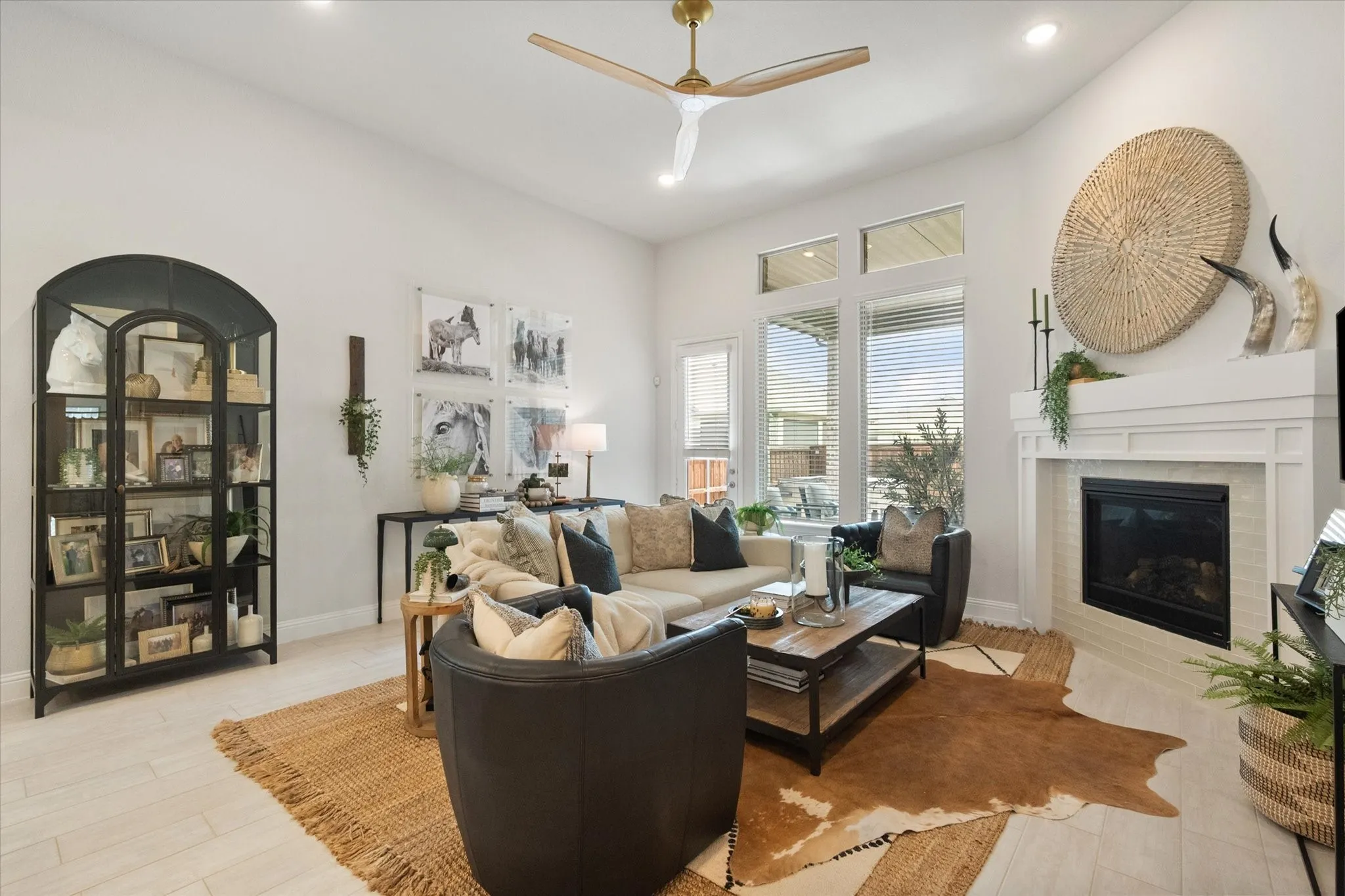 Single Family Residence For Sale in Johnson County , 2603 Trinity Ridge Street, Mansfield, Texas 76063, 3 Bedroom, 3 Bathroom, 2 Garage spaces, 3,062 Sqft, built in 2022, mls#21309697, Real Estate Agent in Mansfield, Homes For Sale in Johnson county, Homes For Sale in Mansfield, Realtor in Mansfield Texas, Real Estate Brokerage Independent Realty Texas, Luminita Cordes Realtor