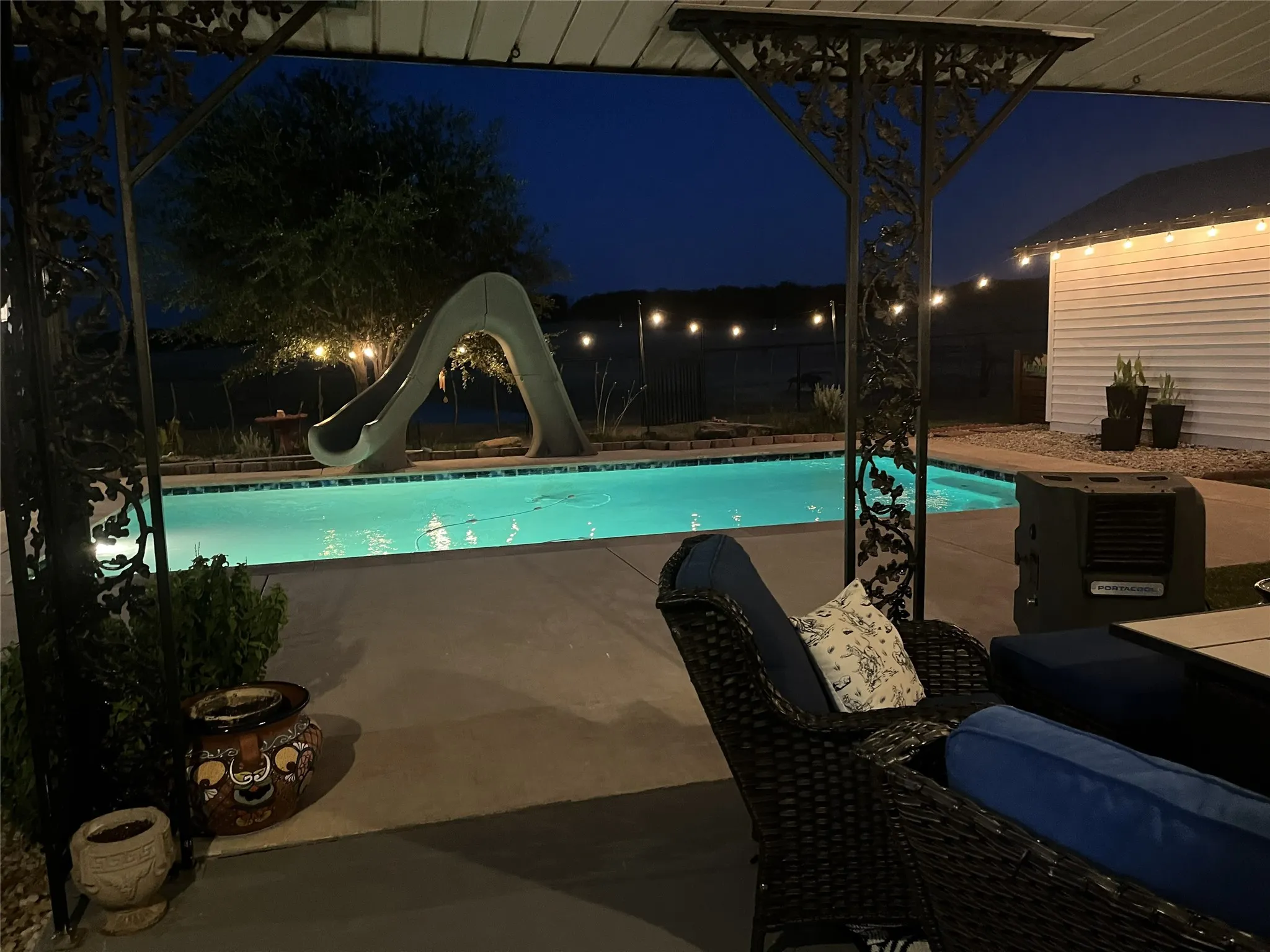 Single Family Residence For Sale in Montague County , 978 Longbranch Road, Nocona, Texas 76255, 3 Bedroom, 2 Bathroom, Garage spaces, 1,914 Sqft, built in 1977, mls#21309997, Real Estate Agent in Nocona, Homes For Sale in Montague county, Homes For Sale in Nocona, Realtor in Nocona Texas, Real Estate Brokerage Independent Realty Texas, Luminita Cordes Realtor