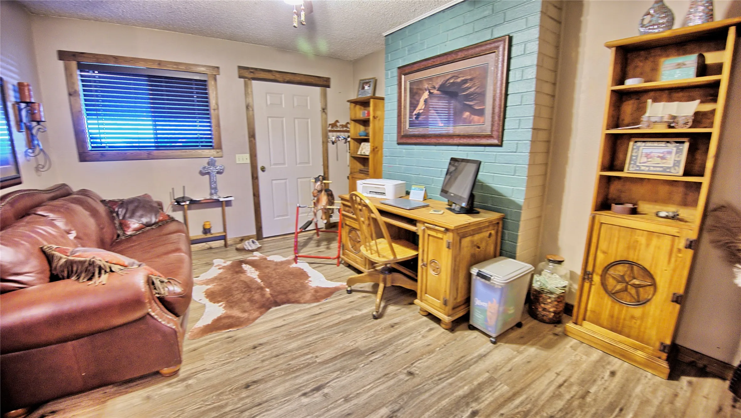 Single Family Residence For Sale in Montague County , 978 Longbranch Road, Nocona, Texas 76255, 3 Bedroom, 2 Bathroom, Garage spaces, 1,914 Sqft, built in 1977, mls#21309997, Real Estate Agent in Nocona, Homes For Sale in Montague county, Homes For Sale in Nocona, Realtor in Nocona Texas, Real Estate Brokerage Independent Realty Texas, Luminita Cordes Realtor