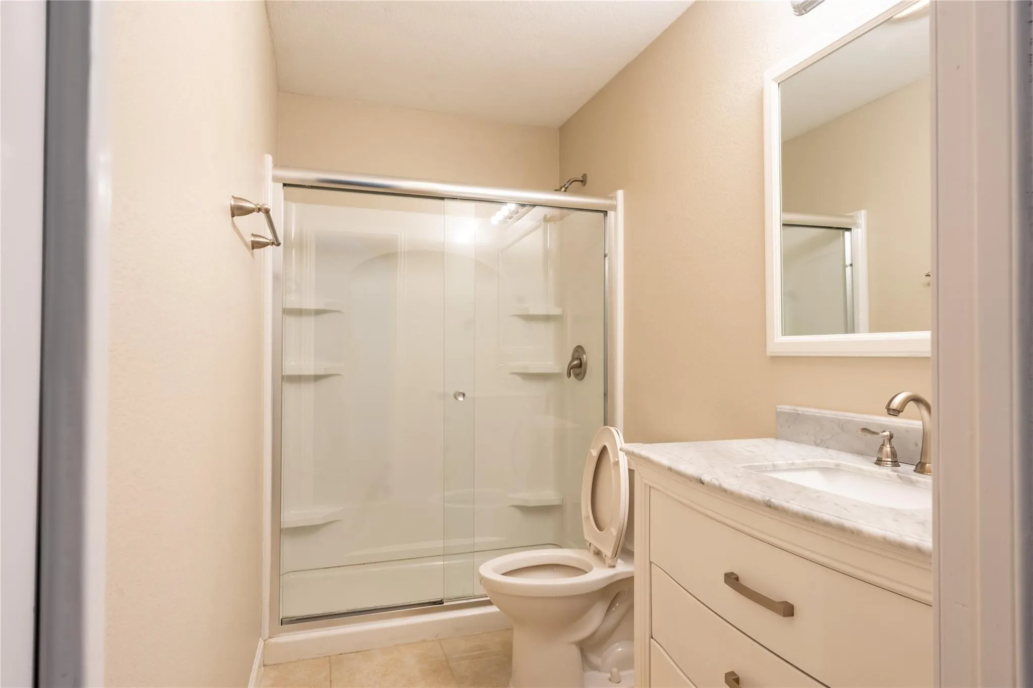 Single Family Residence For Rent in Collin County , 1609 Clearwater Drive, Mc Kinney, Texas 75071, 5 Bedrooms, 4 Bathrooms, 2 Garage spaces, 3,221 Sqft, built in 2010, Price $4,100, mls#21311372, Real Estate Agent in Mc Kinney, Homes For Rent in Collin county, Homes For Rent in Mc Kinney, Realtor in Mc Kinney Texas, Real Estate Brokerage Independent Realty Texas, Luminita Cordes Realtor