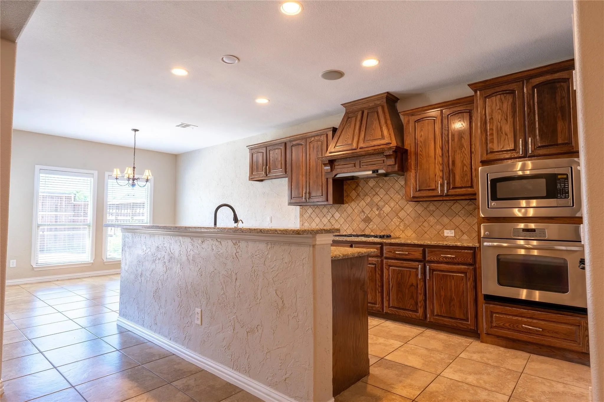 Single Family Residence For Rent in Collin County , 1609 Clearwater Drive, Mc Kinney, Texas 75071, 5 Bedrooms, 4 Bathrooms, 2 Garage spaces, 3,221 Sqft, built in 2010, Price $4,100, mls#21311372, Real Estate Agent in Mc Kinney, Homes For Rent in Collin county, Homes For Rent in Mc Kinney, Realtor in Mc Kinney Texas, Real Estate Brokerage Independent Realty Texas, Luminita Cordes Realtor