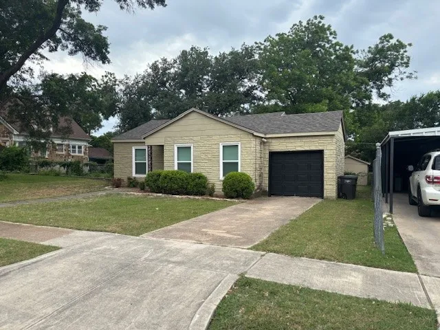 Front Right View