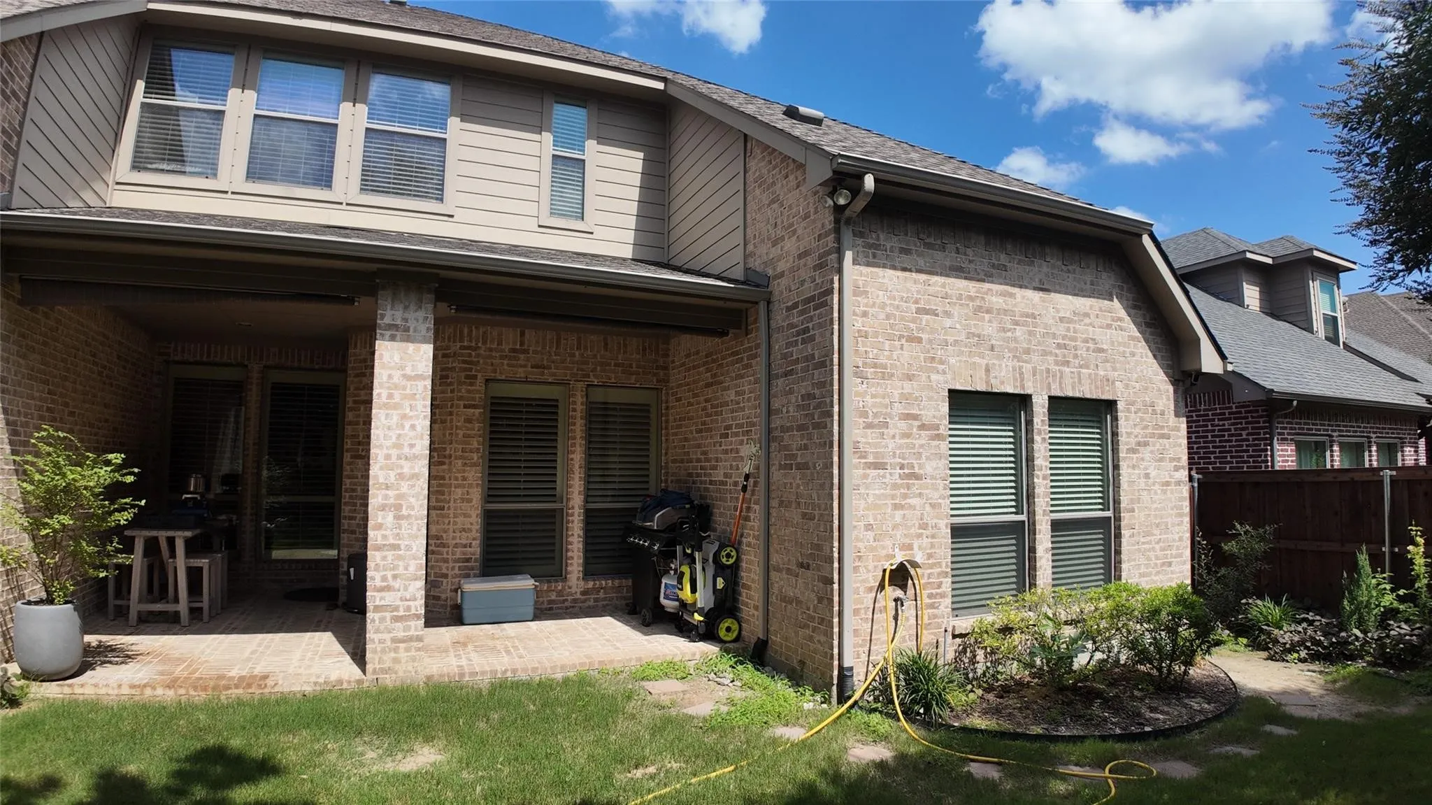 Single Family Residence For Sale in Collin County , 1109 Well Meadow Lane, Mc Kinney, Texas 75071, 4 Bedrooms, 5 Bathrooms, 2 Garage spaces, 3,352 Sqft, built in 2005, Price $700,000, mls#21311378, Real Estate Agent in Mc Kinney, Homes For Sale in Collin county, Homes For Sale in Mc Kinney, Realtor in Mc Kinney Texas, Real Estate Brokerage Independent Realty Texas, Luminita Cordes Realtor