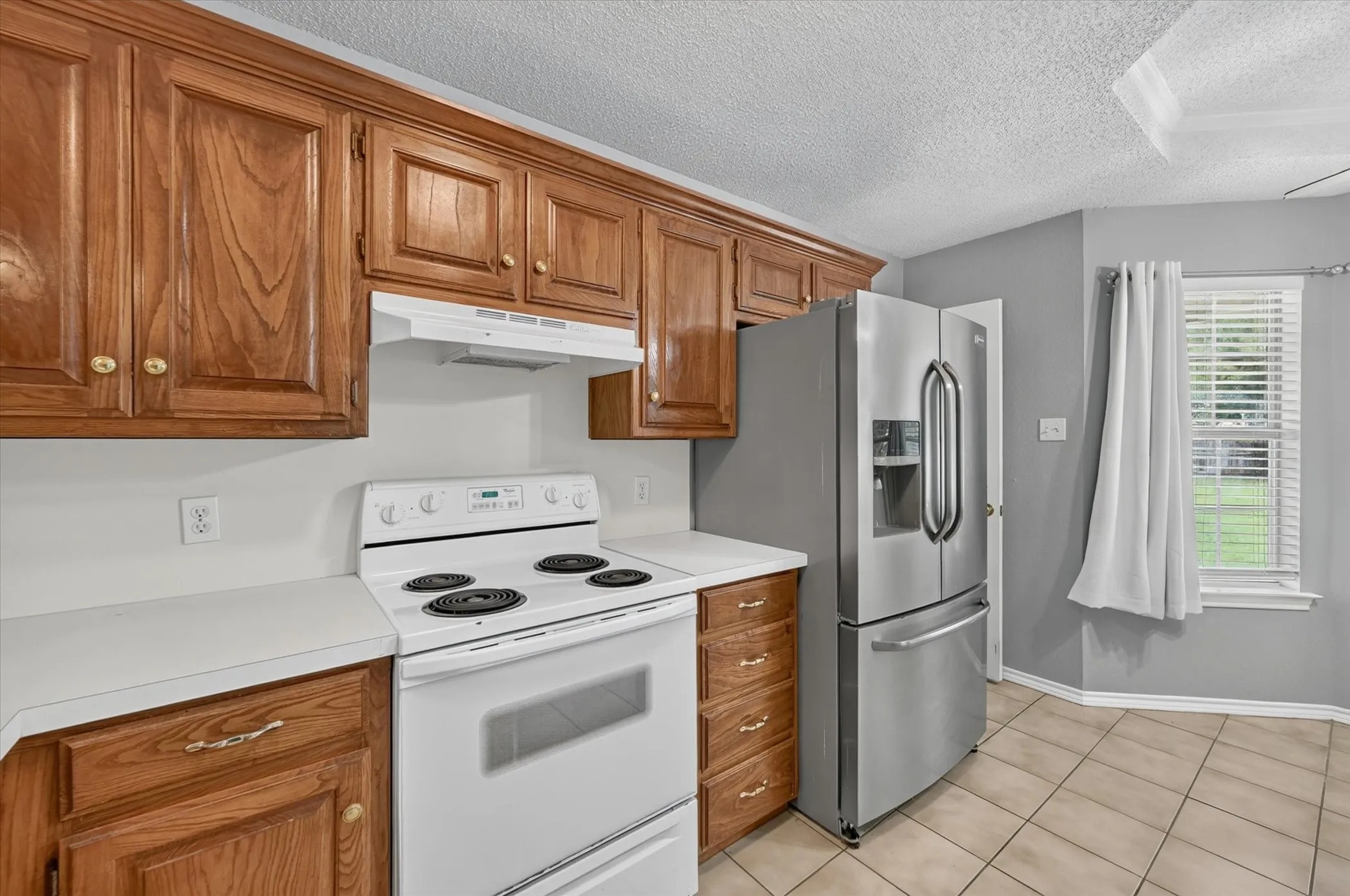 Single Family Residence For Sale in Denton County , 209 Pafford Street, Justin, Texas 76247, 2 Bedroom, 2 Bathroom, 1 Garage spaces, 1,166 Sqft, built in 1997, mls#21311385, Real Estate Agent in Justin, Homes For Sale in Denton county, Homes For Sale in Justin, Realtor in Justin Texas, Real Estate Brokerage Independent Realty Texas, Luminita Cordes Realtor