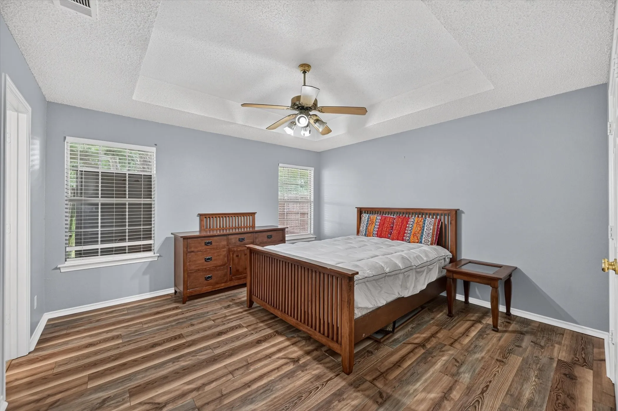 Single Family Residence For Sale in Denton County , 209 Pafford Street, Justin, Texas 76247, 2 Bedroom, 2 Bathroom, 1 Garage spaces, 1,166 Sqft, built in 1997, mls#21311385, Real Estate Agent in Justin, Homes For Sale in Denton county, Homes For Sale in Justin, Realtor in Justin Texas, Real Estate Brokerage Independent Realty Texas, Luminita Cordes Realtor