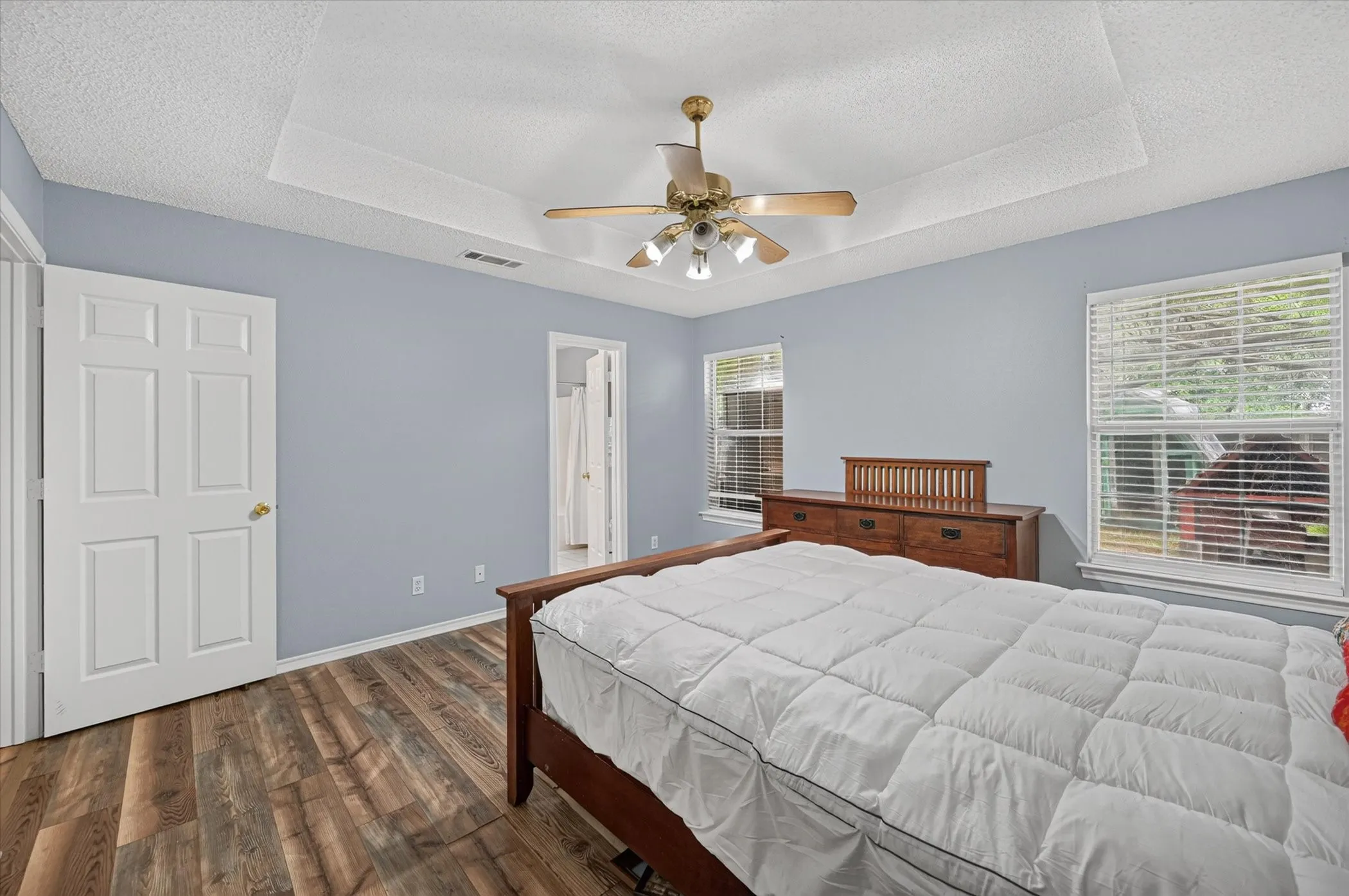 Single Family Residence For Sale in Denton County , 209 Pafford Street, Justin, Texas 76247, 2 Bedroom, 2 Bathroom, 1 Garage spaces, 1,166 Sqft, built in 1997, mls#21311385, Real Estate Agent in Justin, Homes For Sale in Denton county, Homes For Sale in Justin, Realtor in Justin Texas, Real Estate Brokerage Independent Realty Texas, Luminita Cordes Realtor
